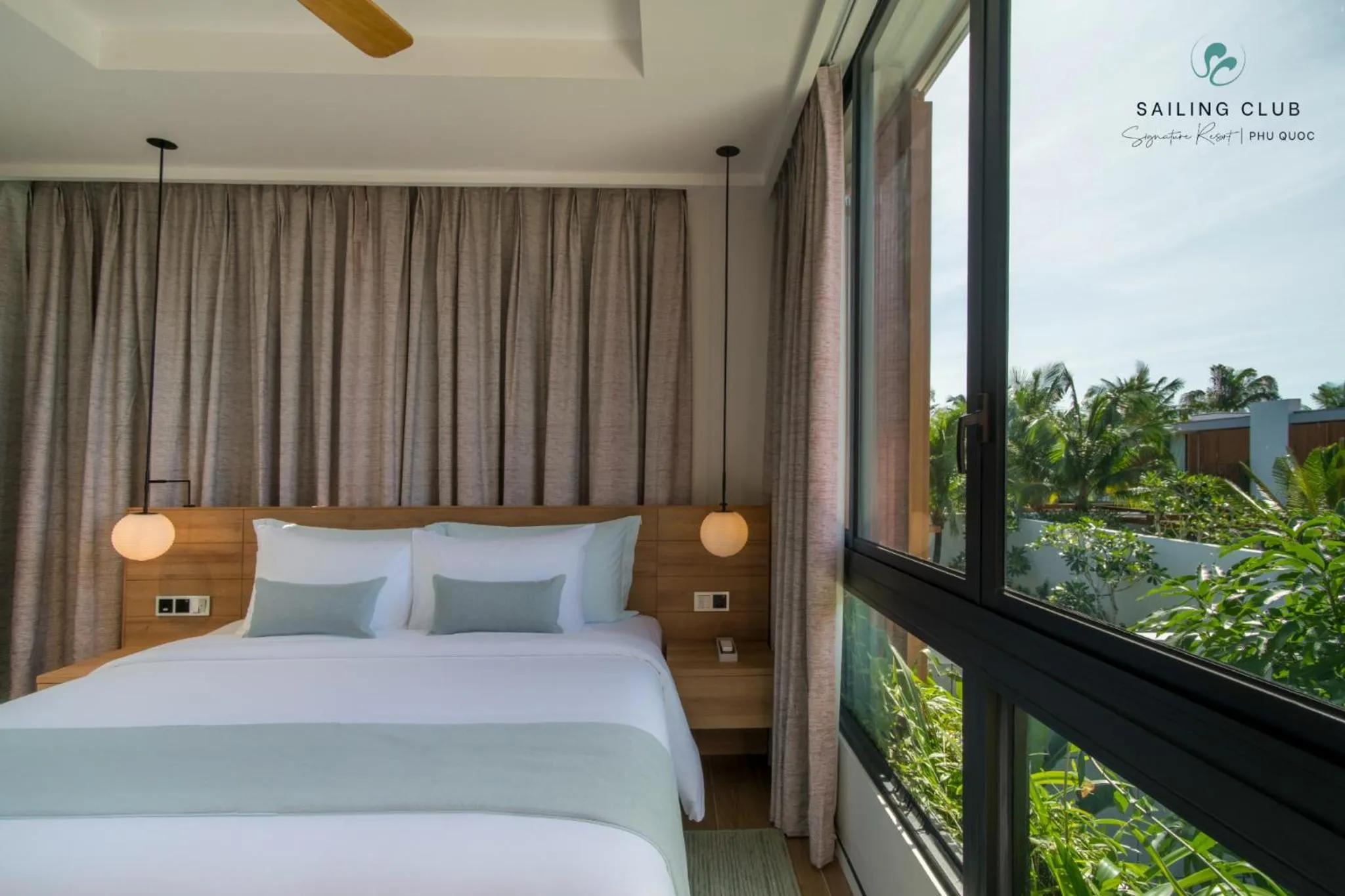 Bed in Sailing Club Signature Resort Phu Quoc