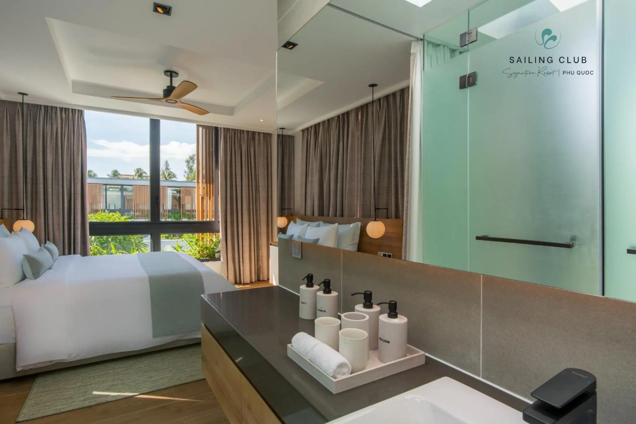 Bed in Sailing Club Signature Resort Phu Quoc