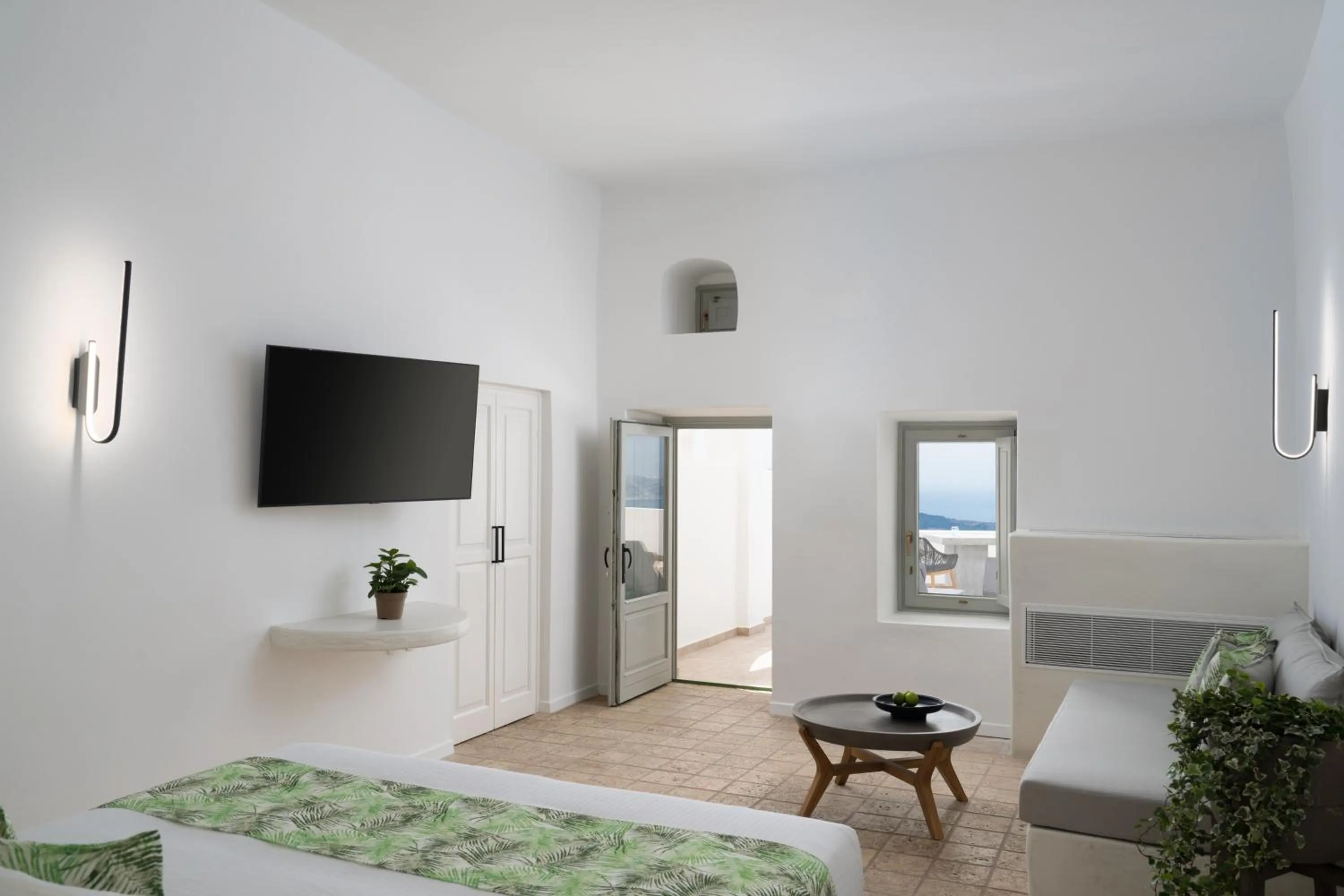 Photo of the whole room, Bed in Asha Luxury Suites