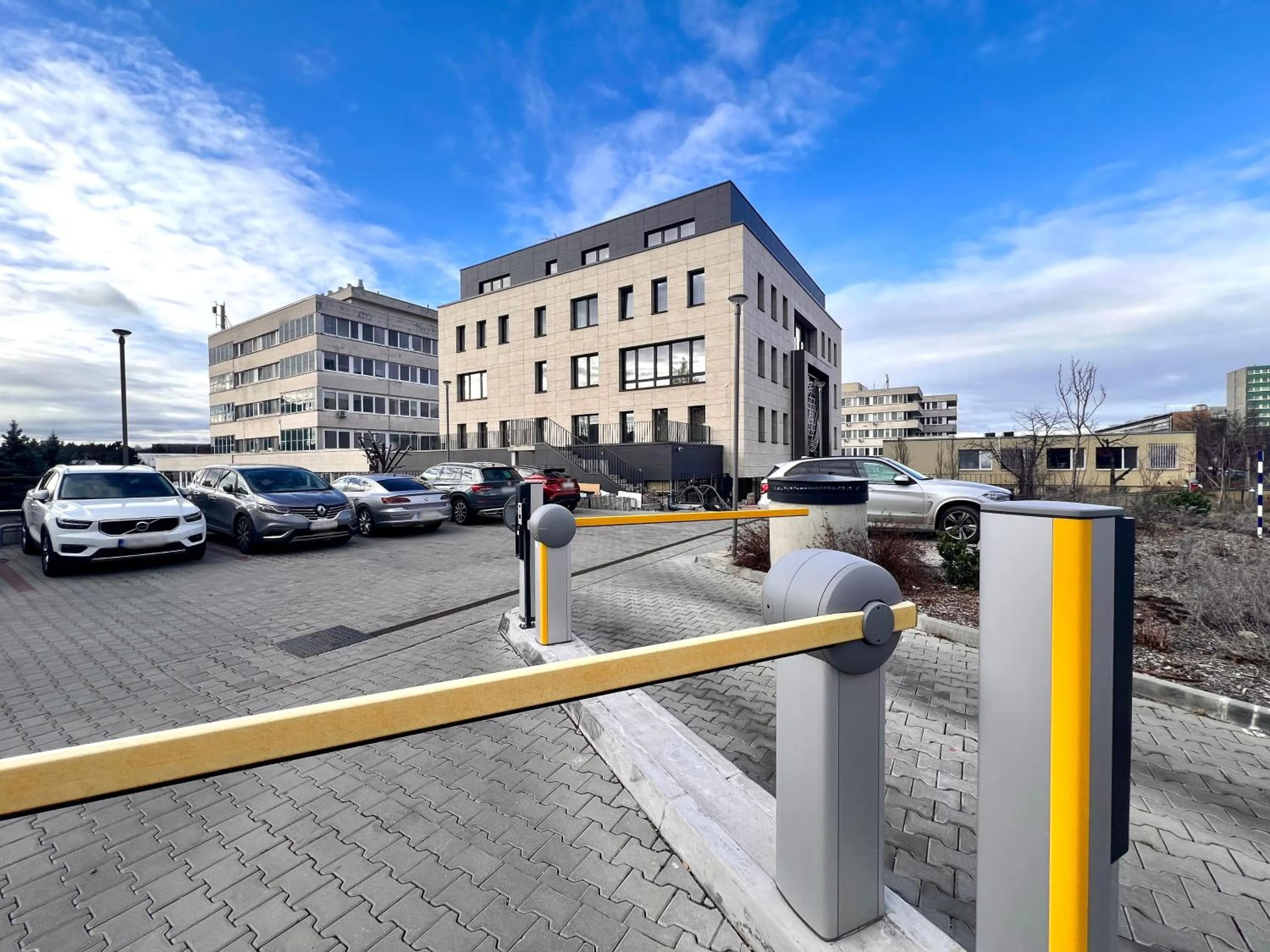 Property building in RAJ zdravia