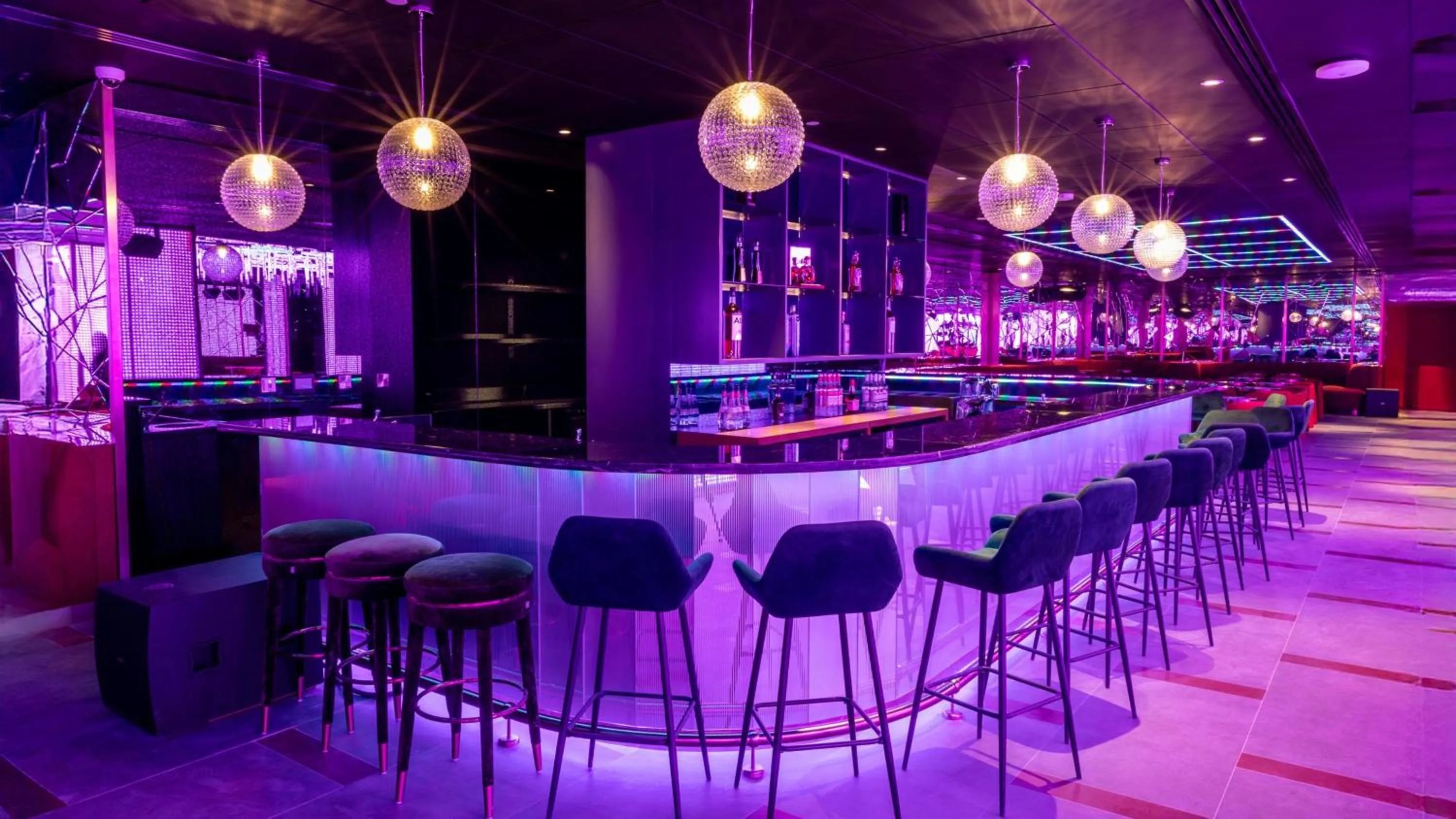 Lounge or bar in Voco Dubai Monaco, The Heart of Europe by IHG-Adult only