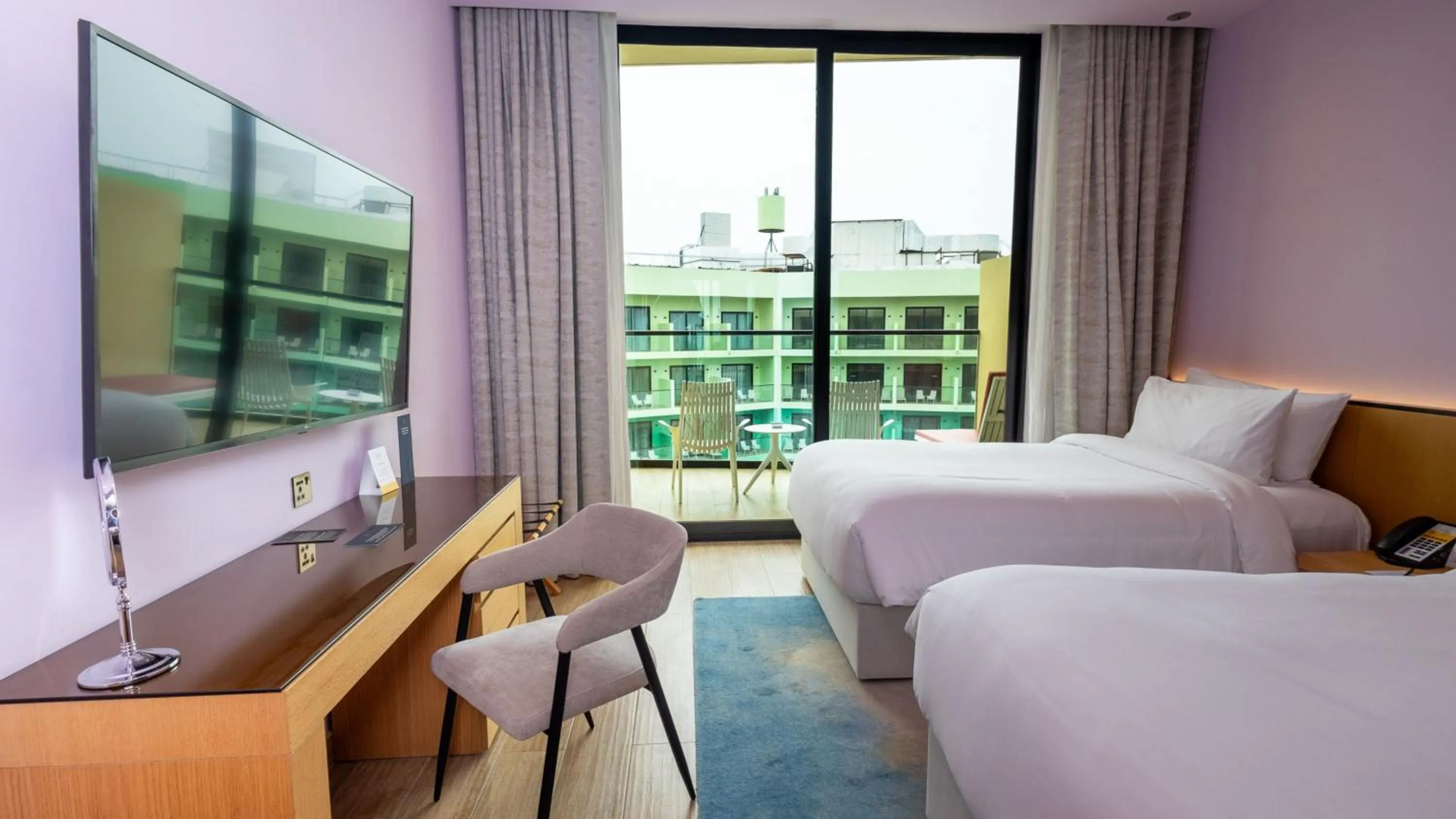 Photo of the whole room, Bed in Voco Dubai Monaco, The Heart of Europe by IHG-Adult only