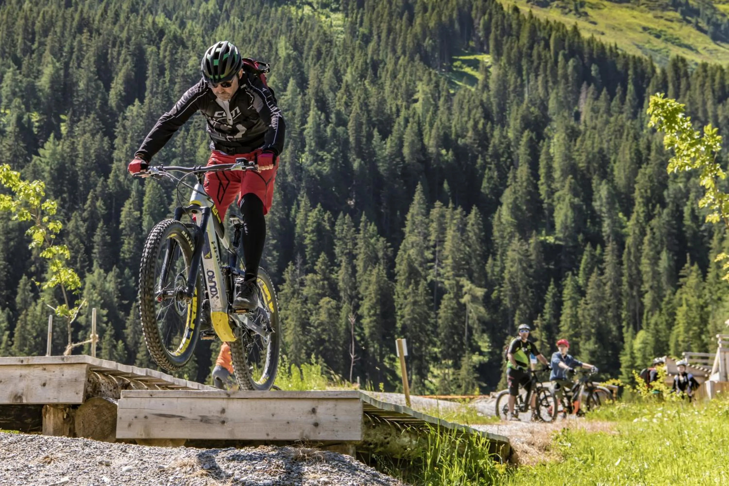 Cycling in Hotel Arlmont 4 Stern Superior