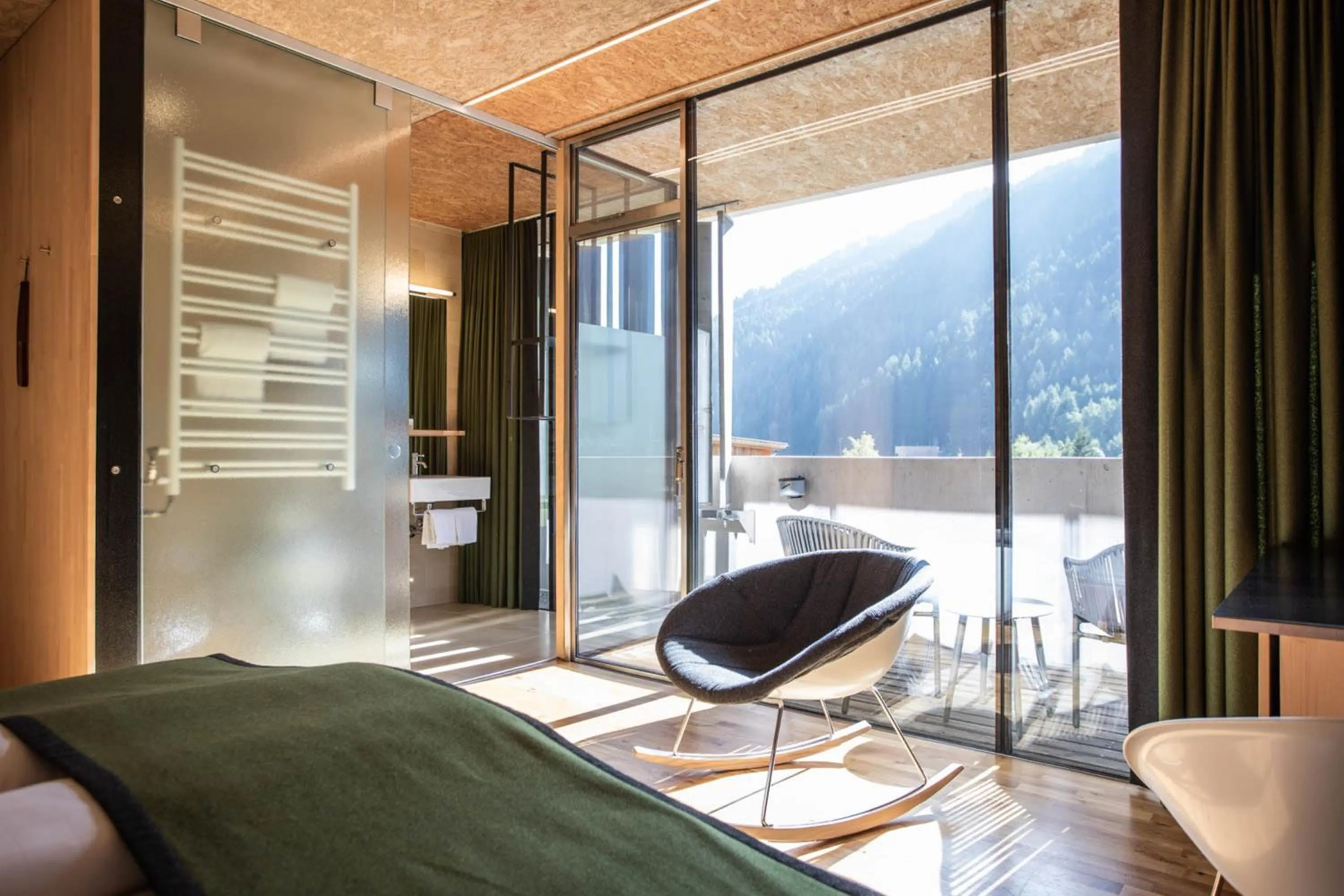 Balcony/Terrace, Bed in Hotel Arlmont 4 Stern Superior