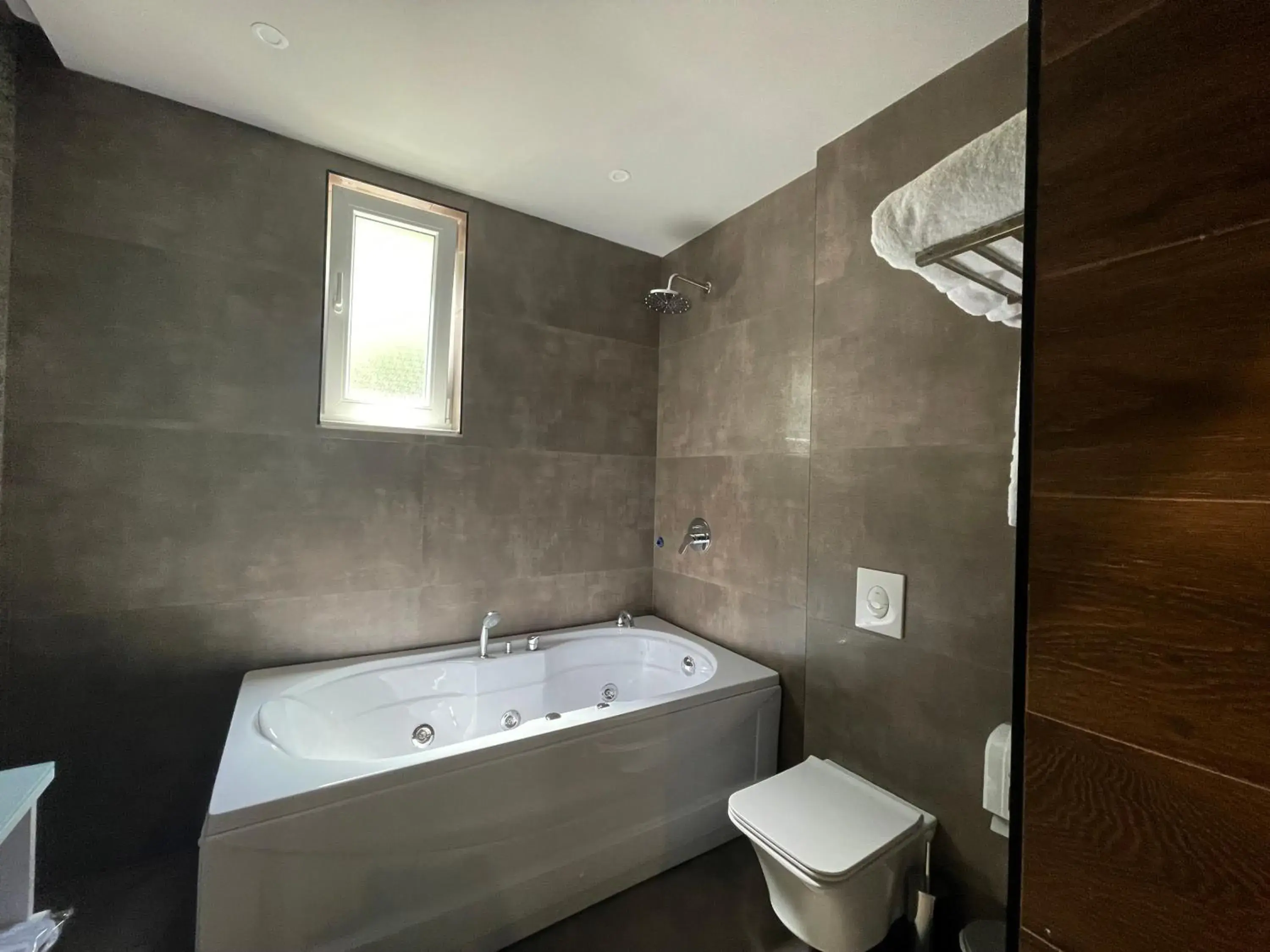 Triple Room with Jacuzzi in Imperator Hotel Triple Room with Jacuzzi in Imperator Hotel