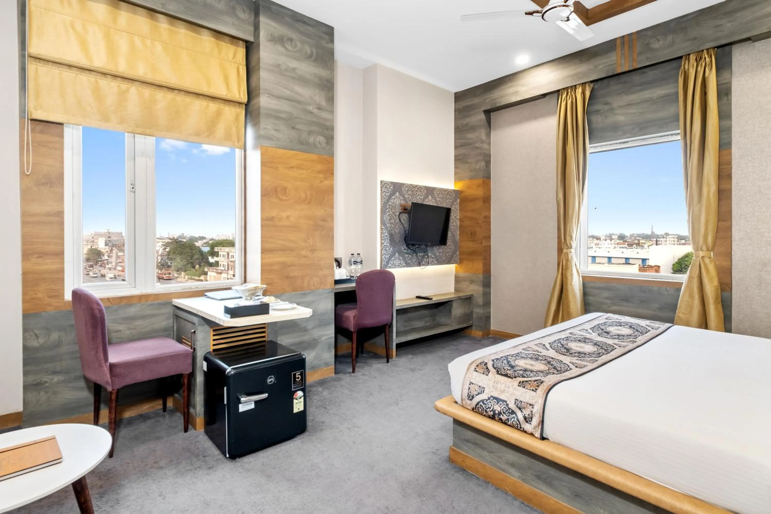 City view, Bed in PRIME LAND