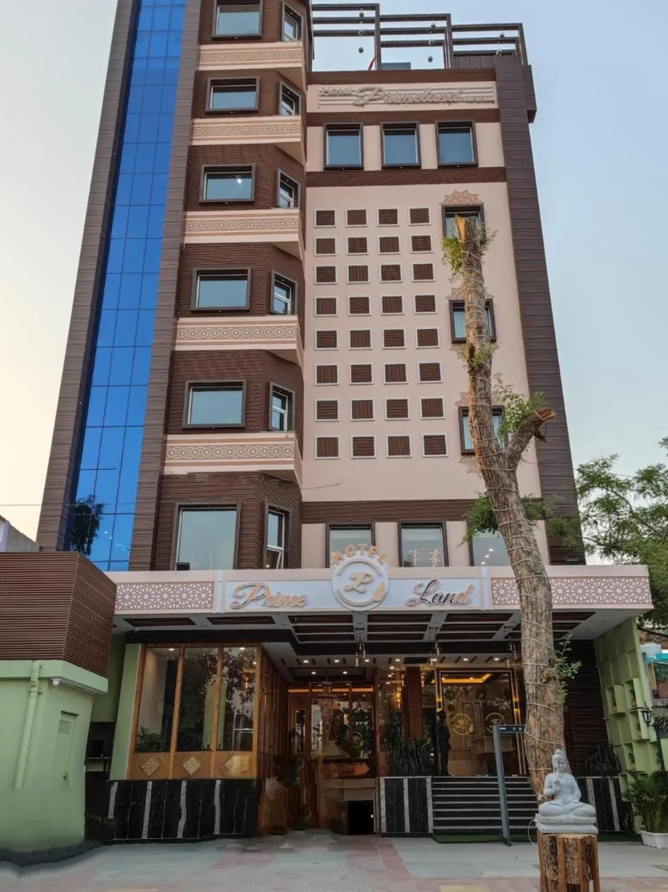 Property building in PRIME LAND