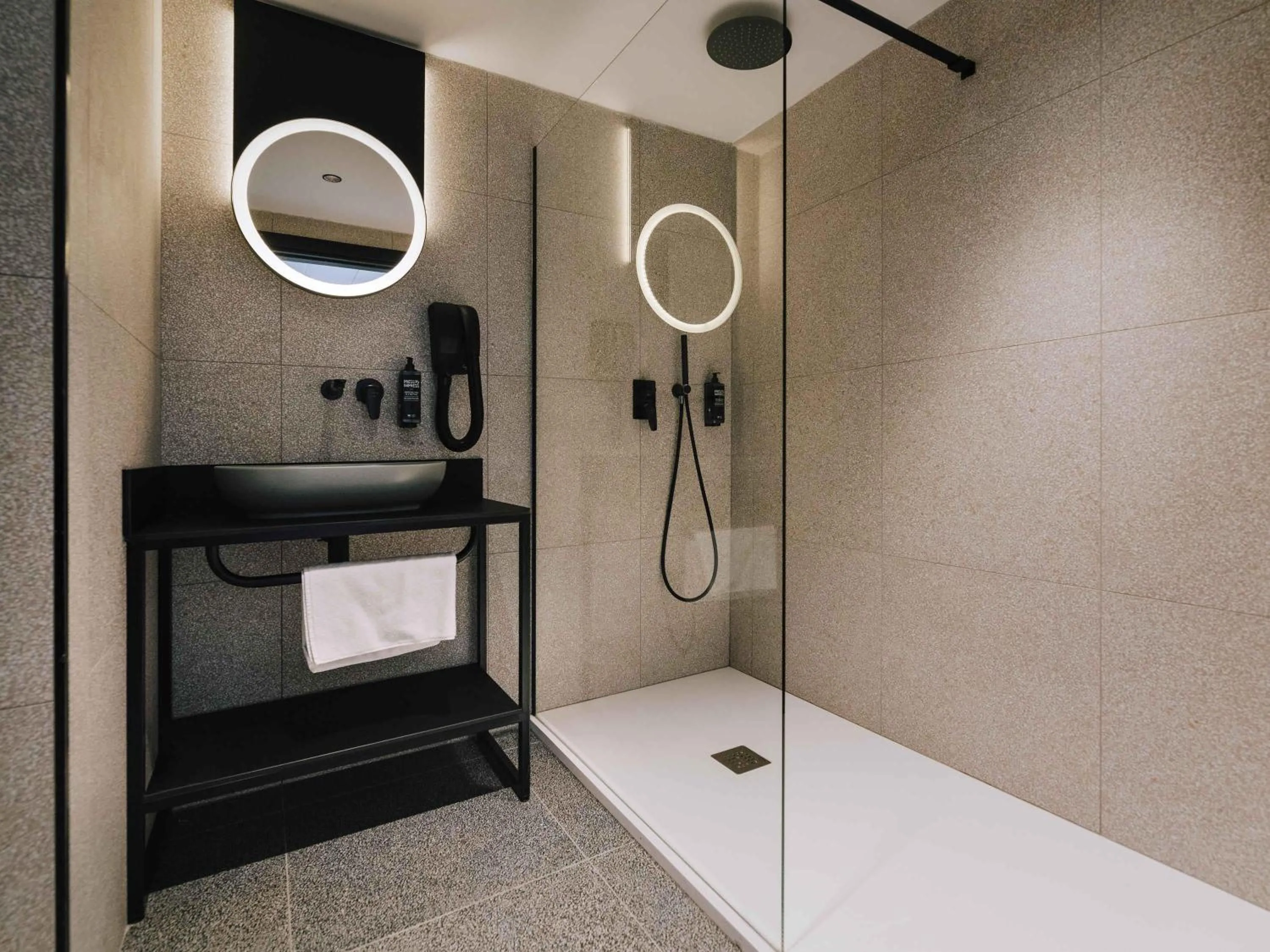 Bedroom in ibis Styles ST Pauls Bay Malta