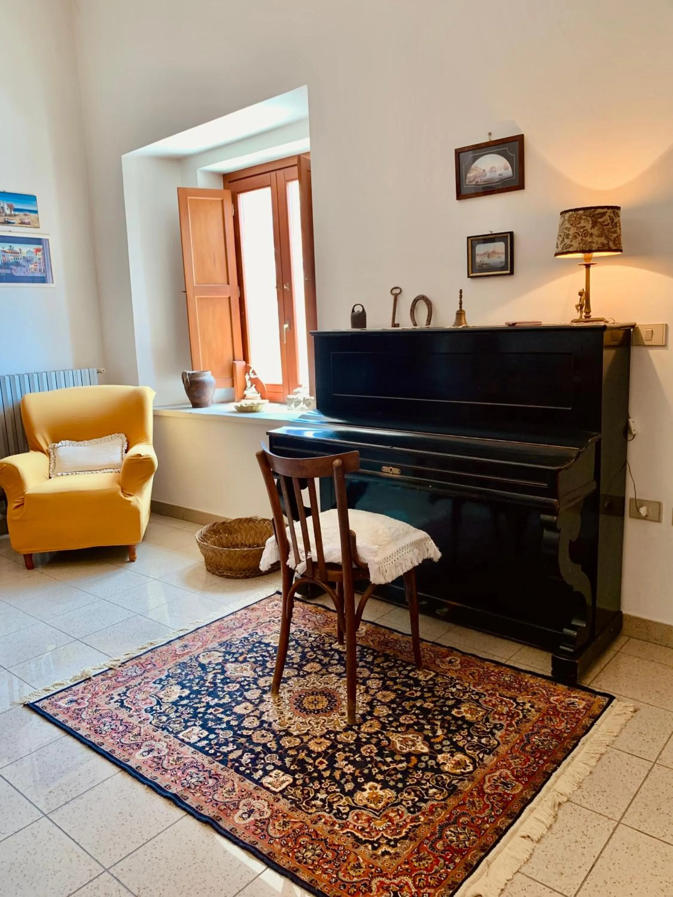 Communal lounge/ TV room in Il Duca di Vietri