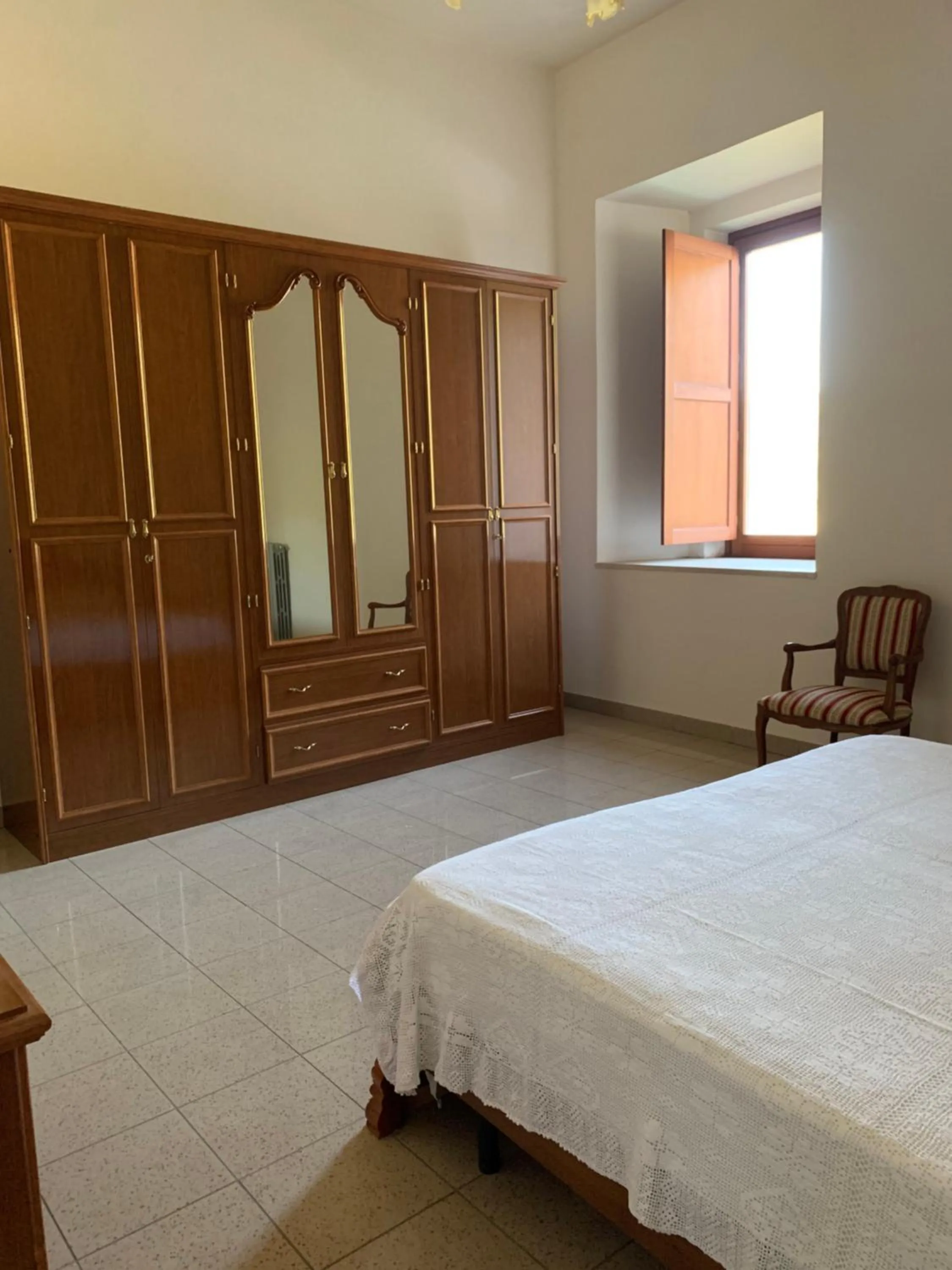 wardrobe in Il Duca di Vietri