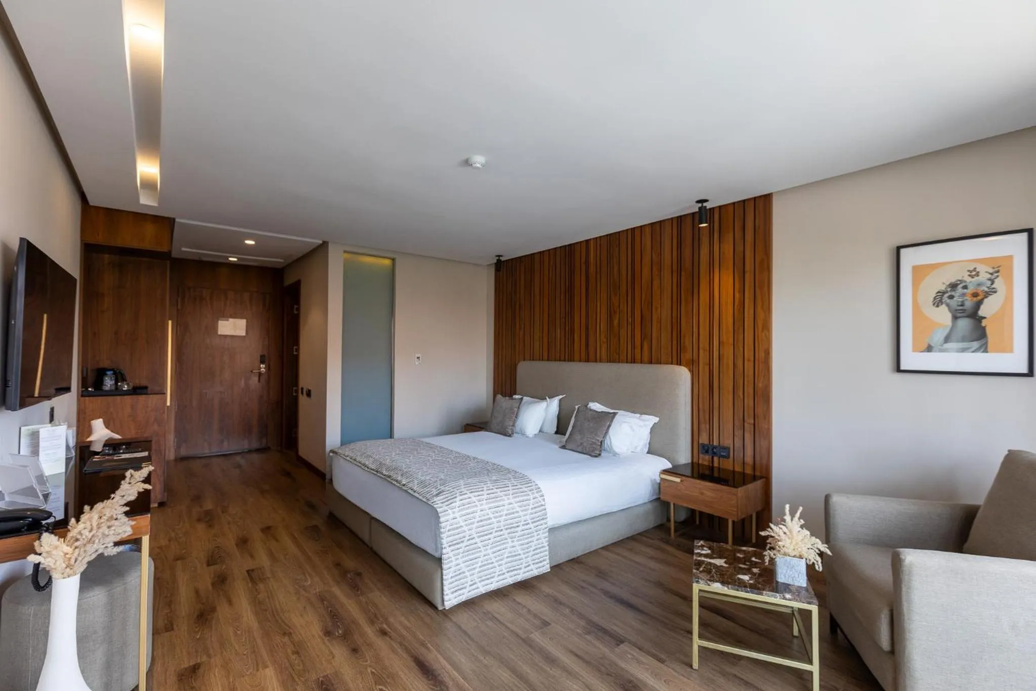 Bed in Longue vie Hotels