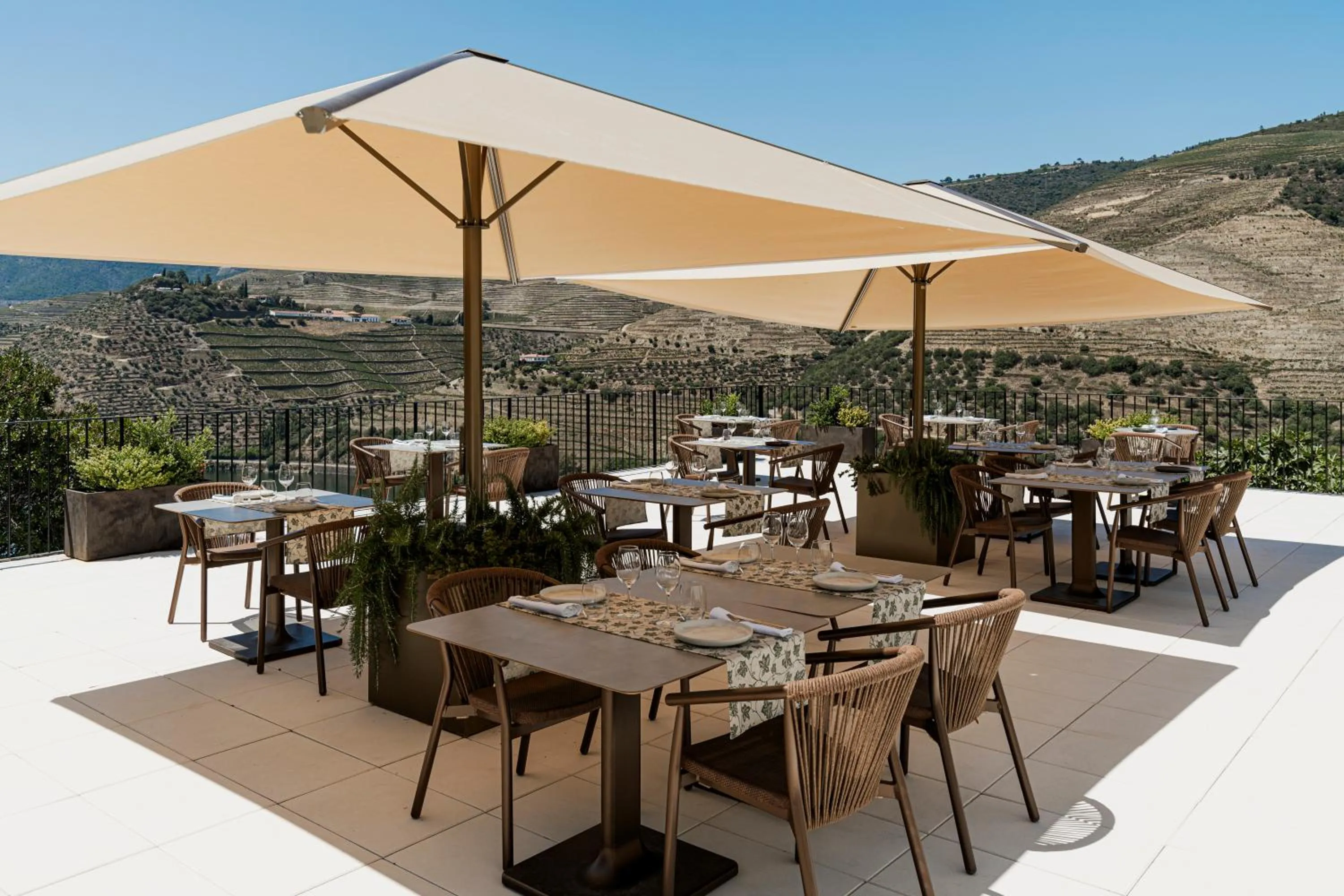 Restaurant/places to eat in Quinta São Luiz The Vine House Douro