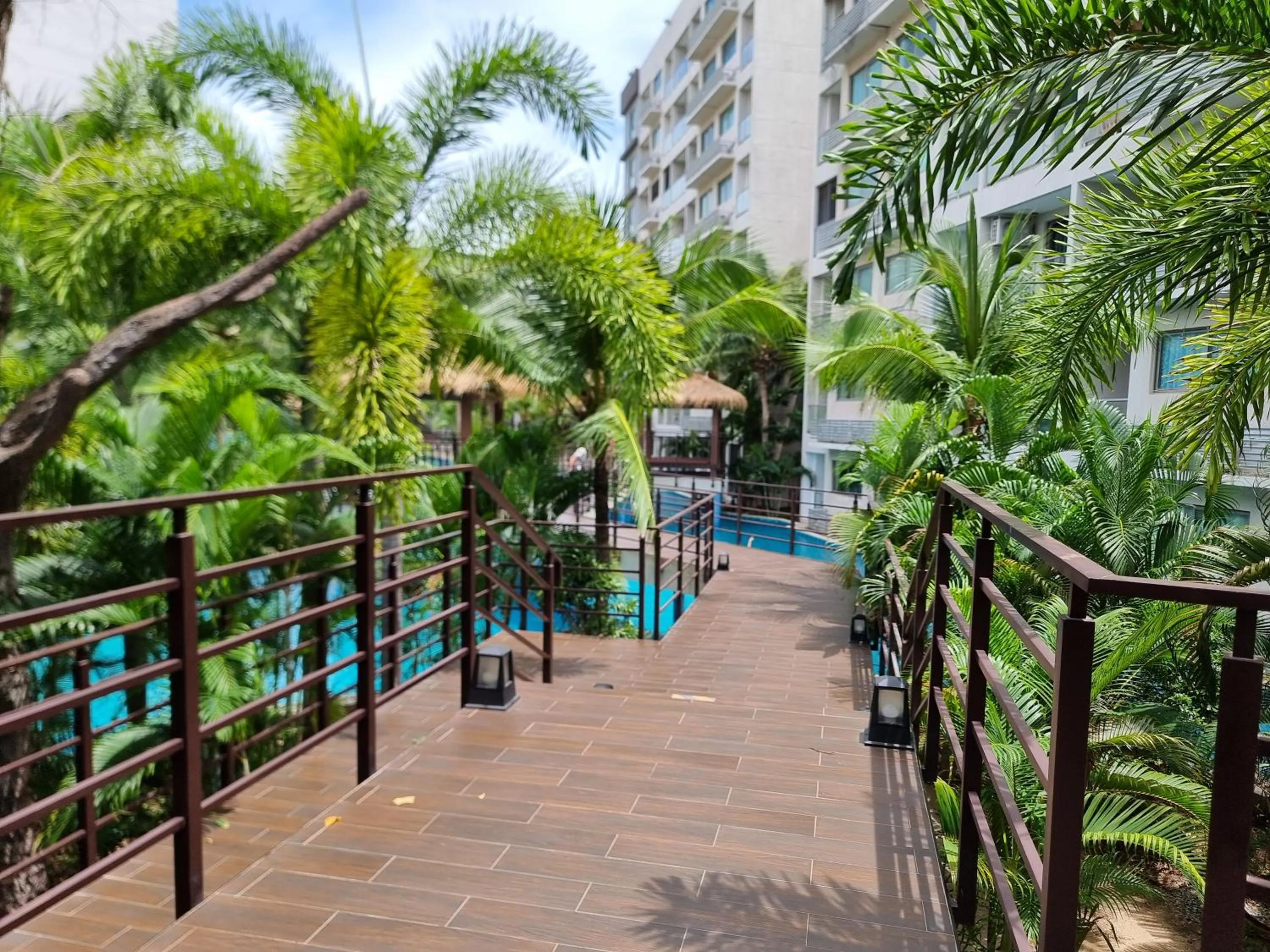 Laguna beach condo resort 3 maldives pattaya pool view ลากูน่า บีช คอนโด รีสอร์ต 3 พัทยา