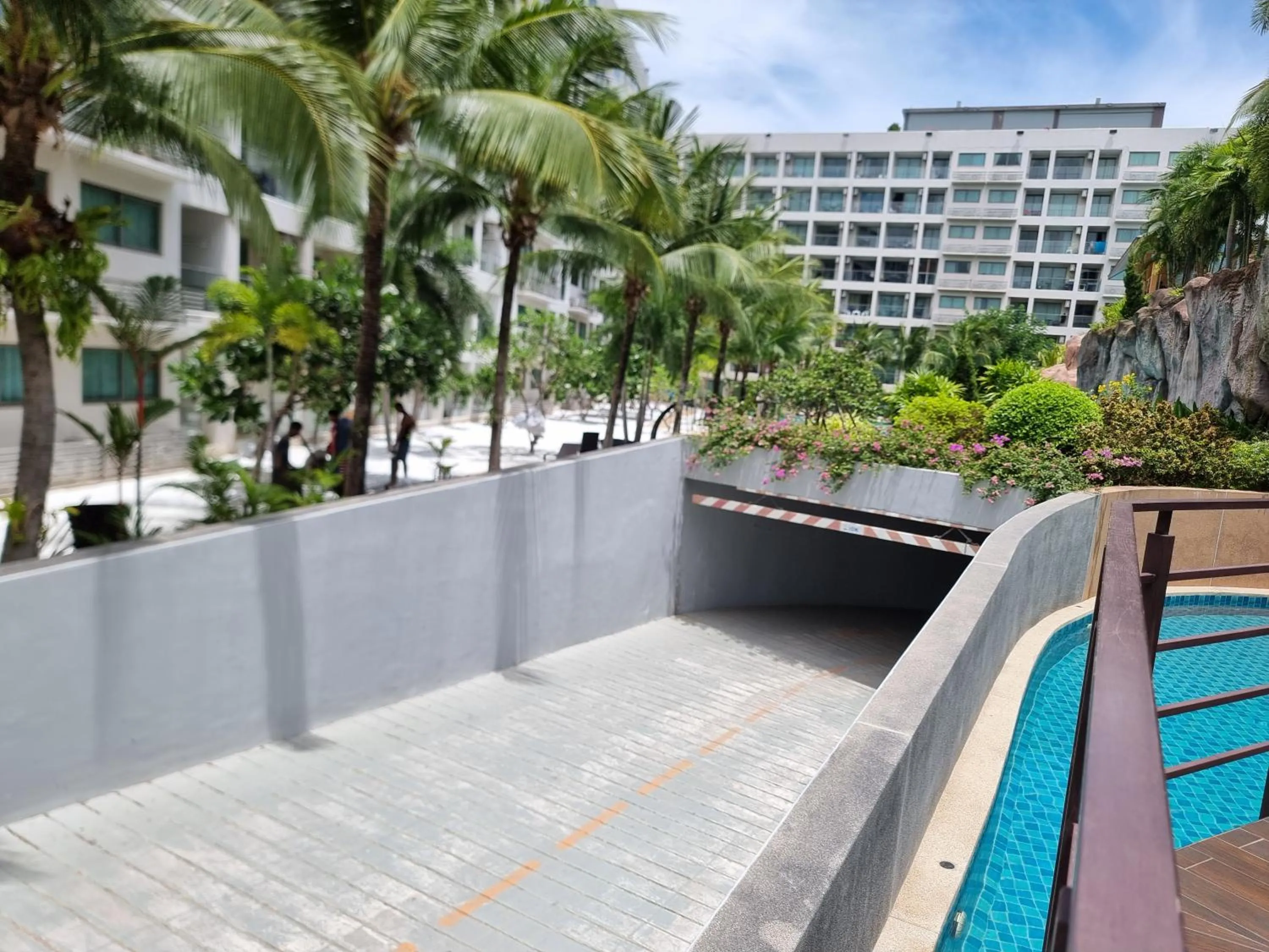 Laguna beach condo resort 3 maldives pattaya pool view ลากูน่า บีช คอนโด รีสอร์ต 3 พัทยา