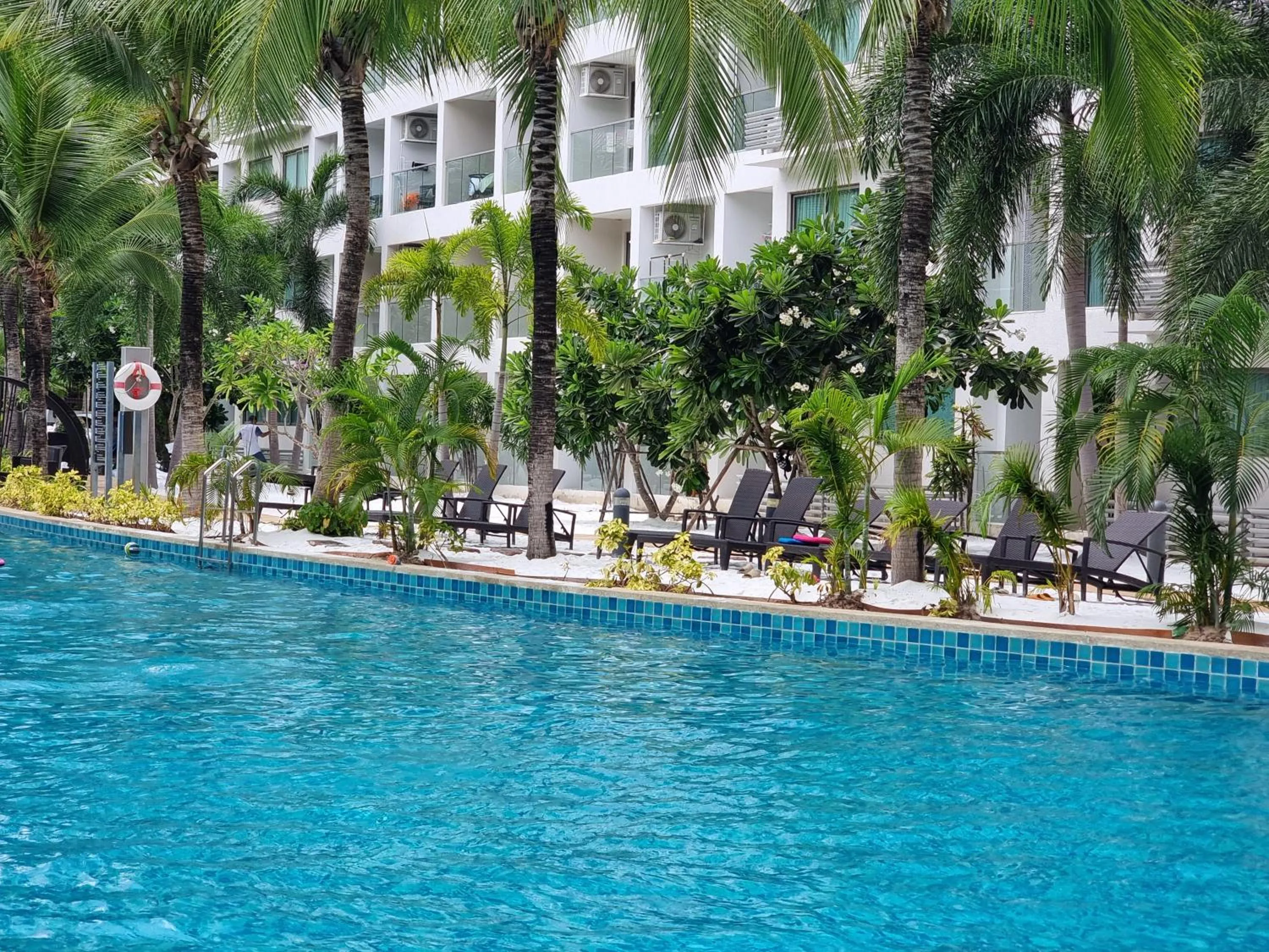 Laguna beach condo resort 3 maldives pattaya pool view ลากูน่า บีช คอนโด รีสอร์ต 3 พัทยา