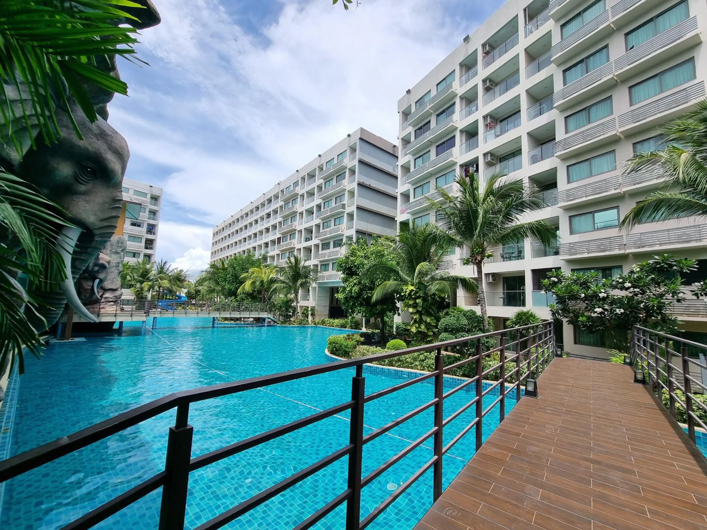 Laguna beach condo resort 3 maldives pattaya pool view ลากูน่า บีช คอนโด รีสอร์ต 3 พัทยา
