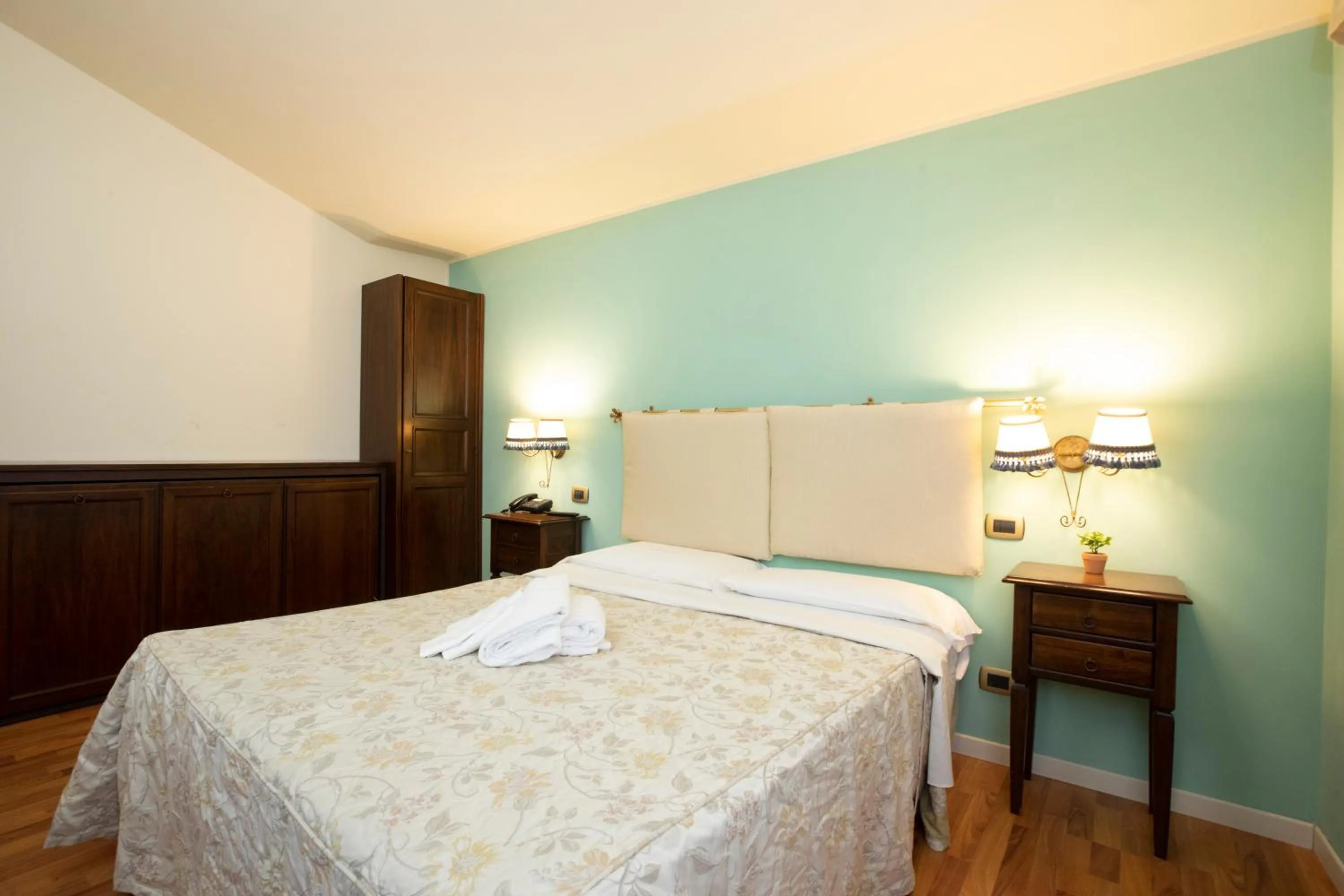 Bed in Hotel Arcobaleno Siena