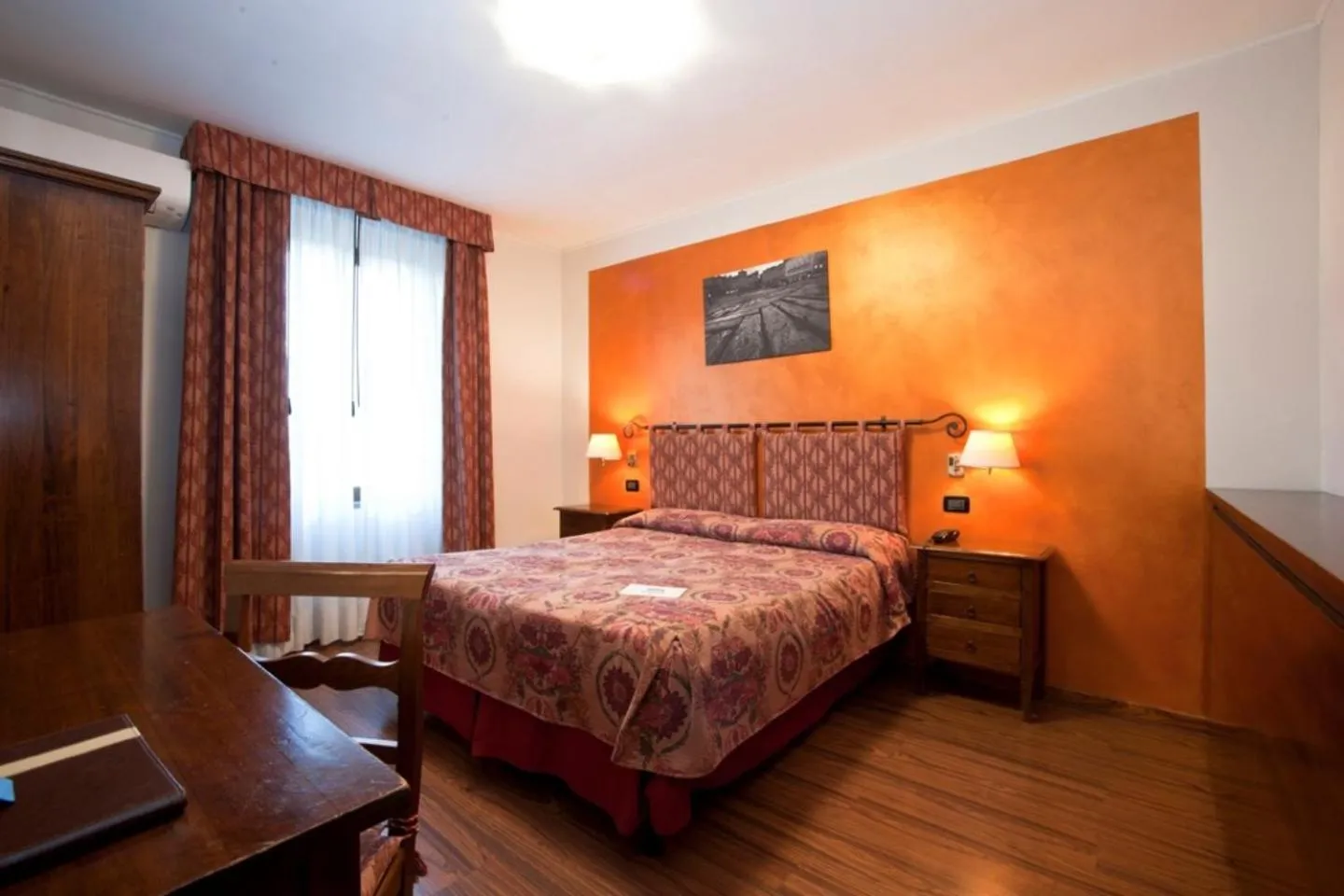 Photo of the whole room in Hotel Arcobaleno Siena