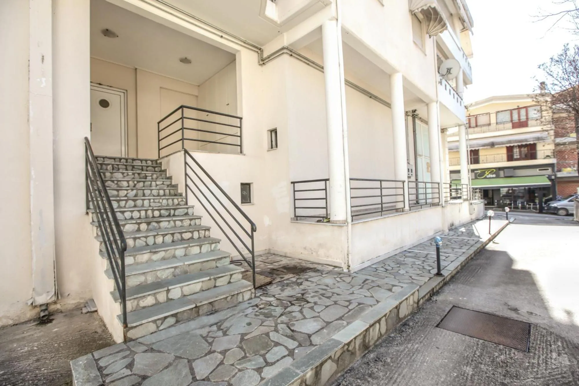 Facade/entrance in Grand Meteora Central Luxury Apartment