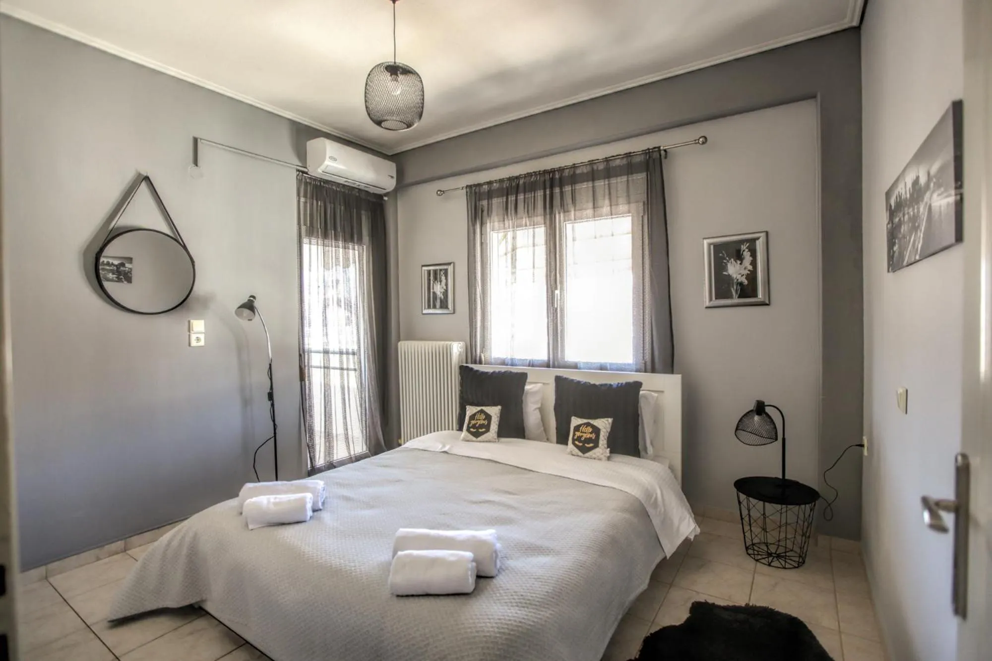 Bed in Grand Meteora Central Luxury Apartment