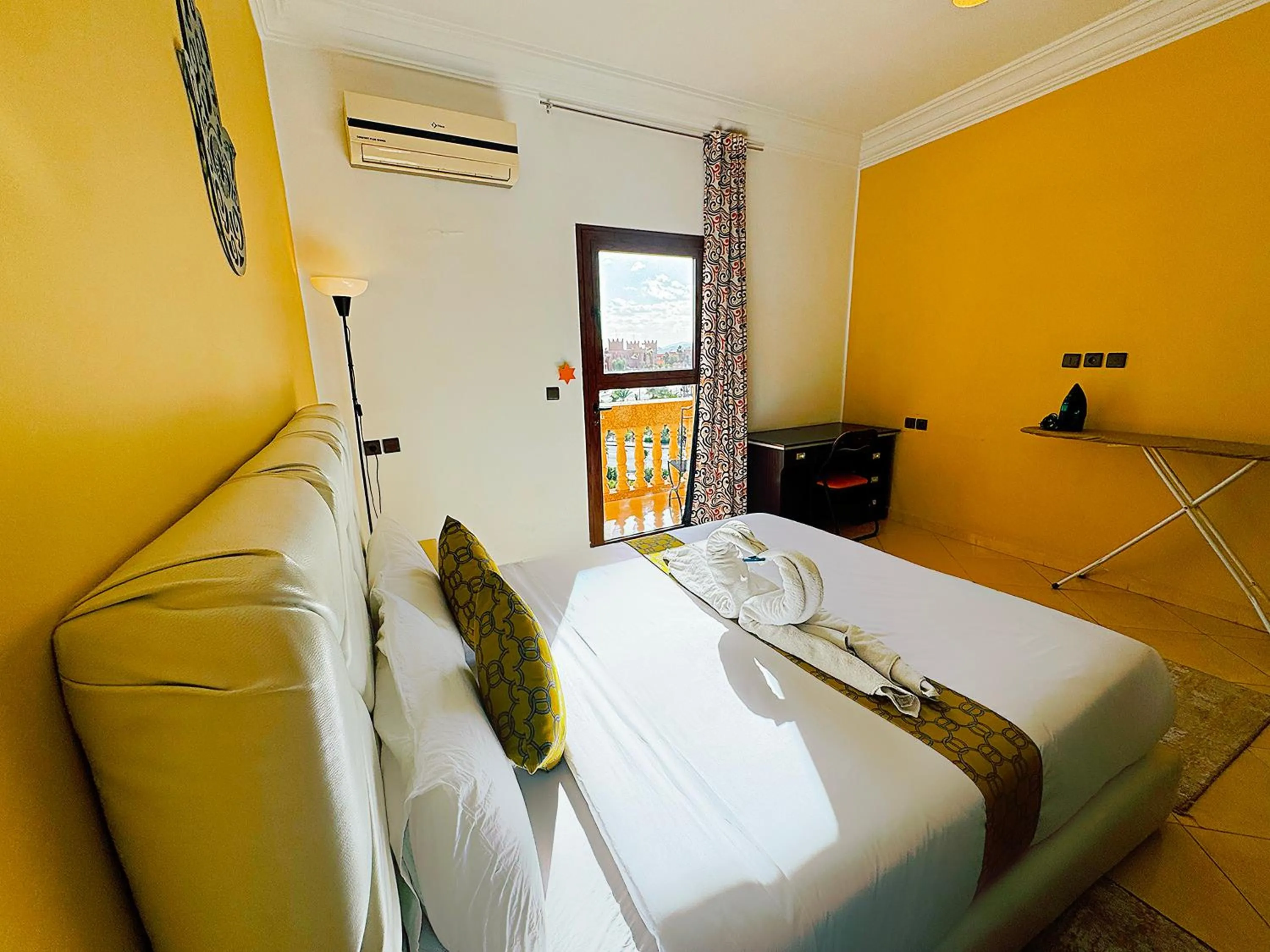 Photo of the whole room, Bed in Residence Chay - Luxury Appart