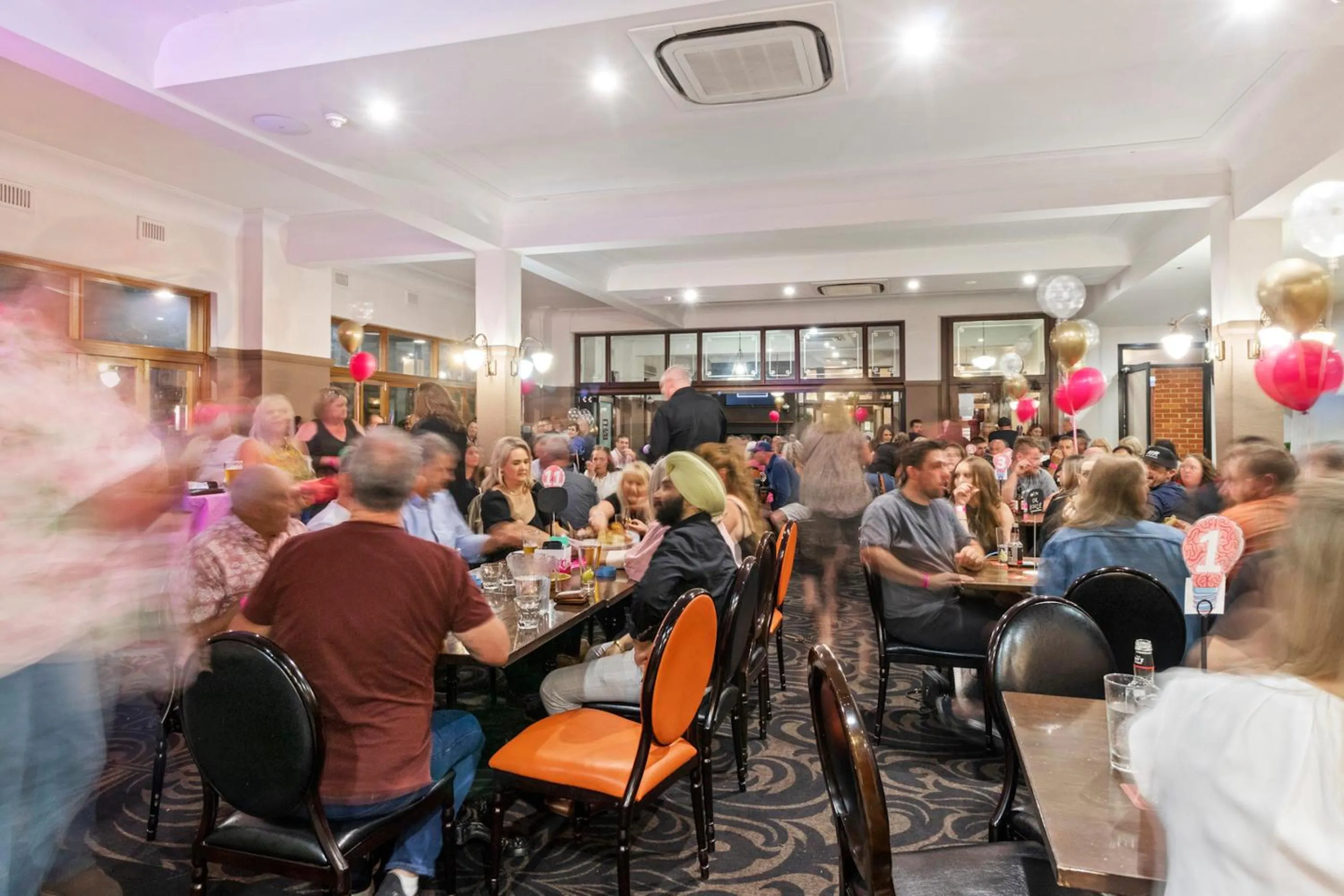 Restaurant/places to eat in Hotel Queanbeyan Canberra