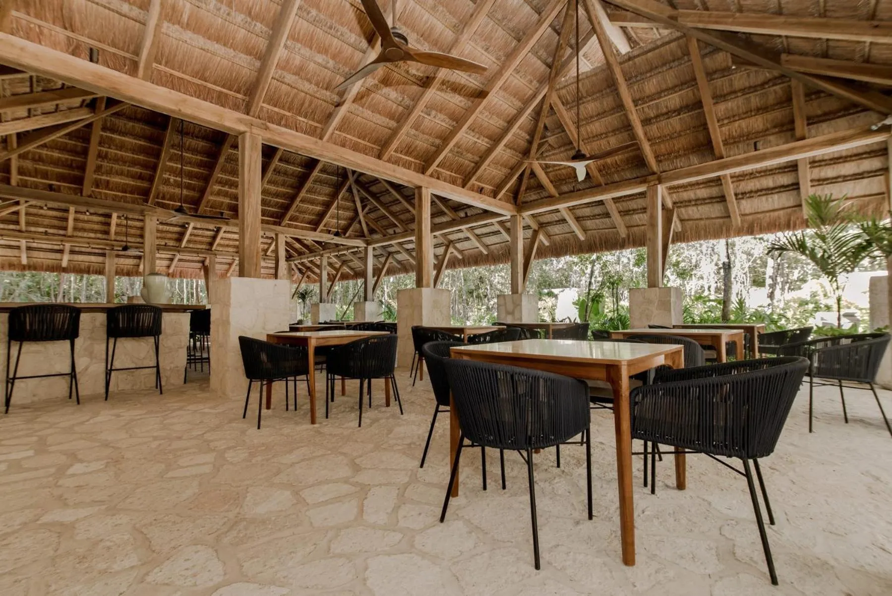 Dining area in Lumina at LOSANTOS Tulum