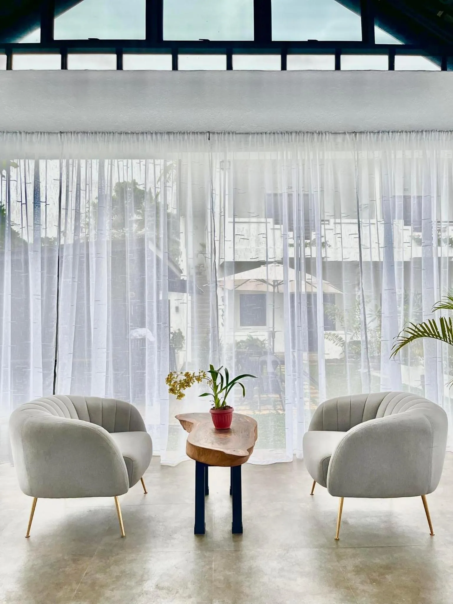 Lounge or bar in Thistle Inn