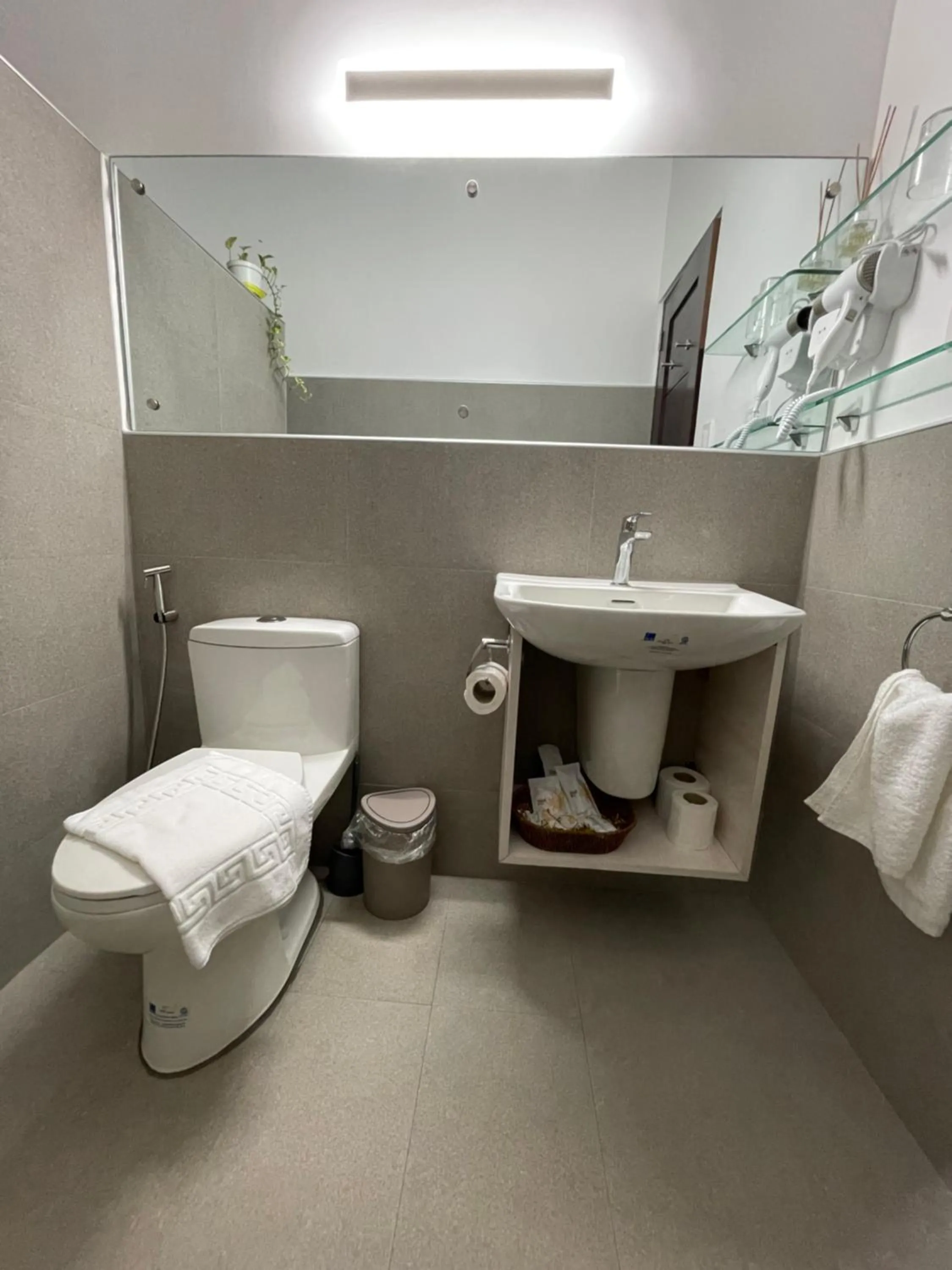 Bathroom in Thistle Inn