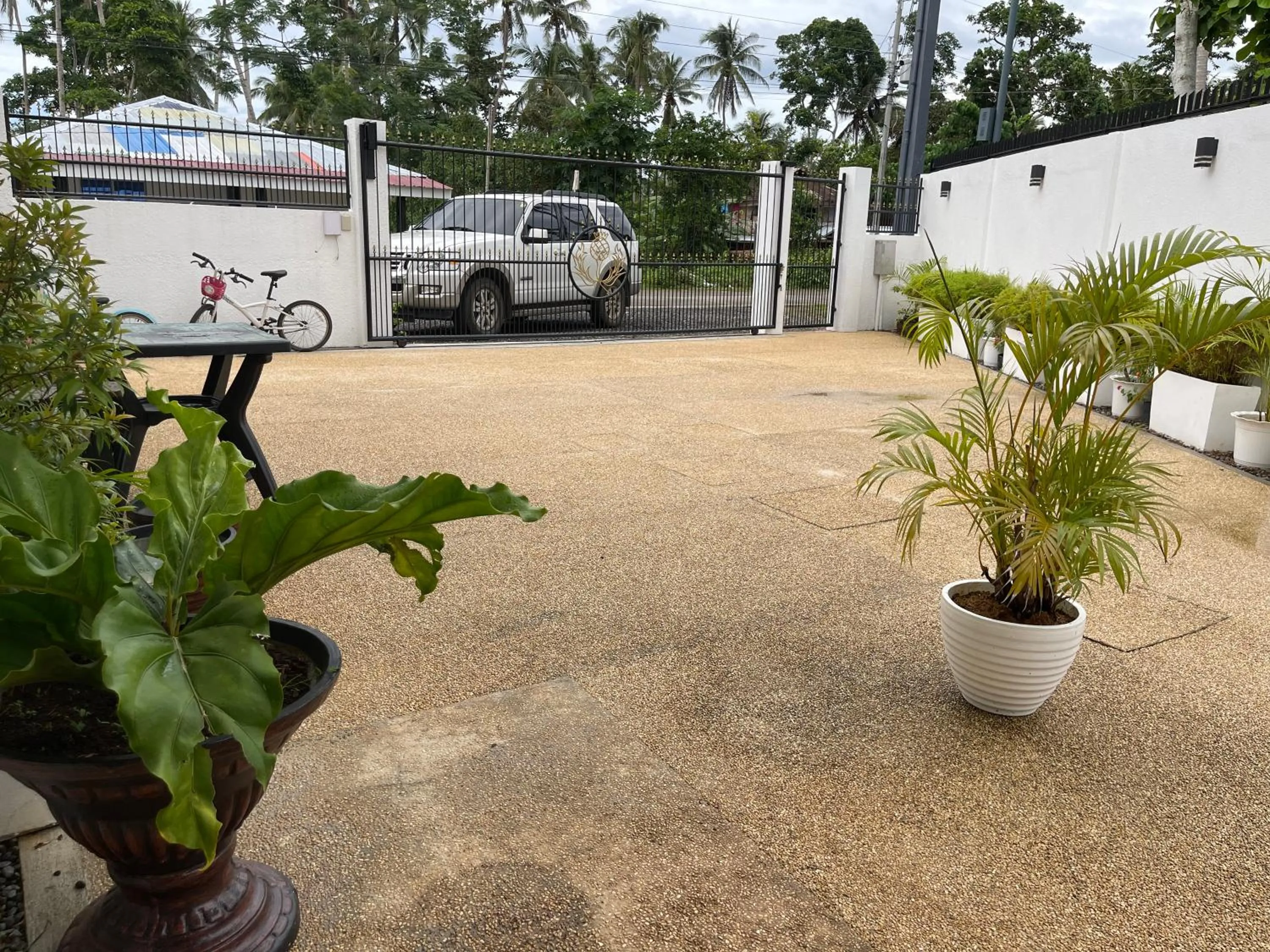 Parking in Thistle Inn