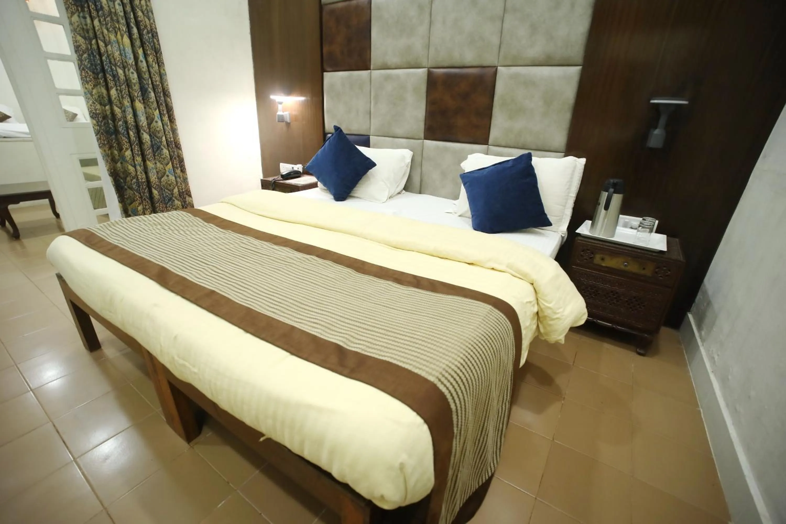Bed in The Byke Heritage Resort - Matheran