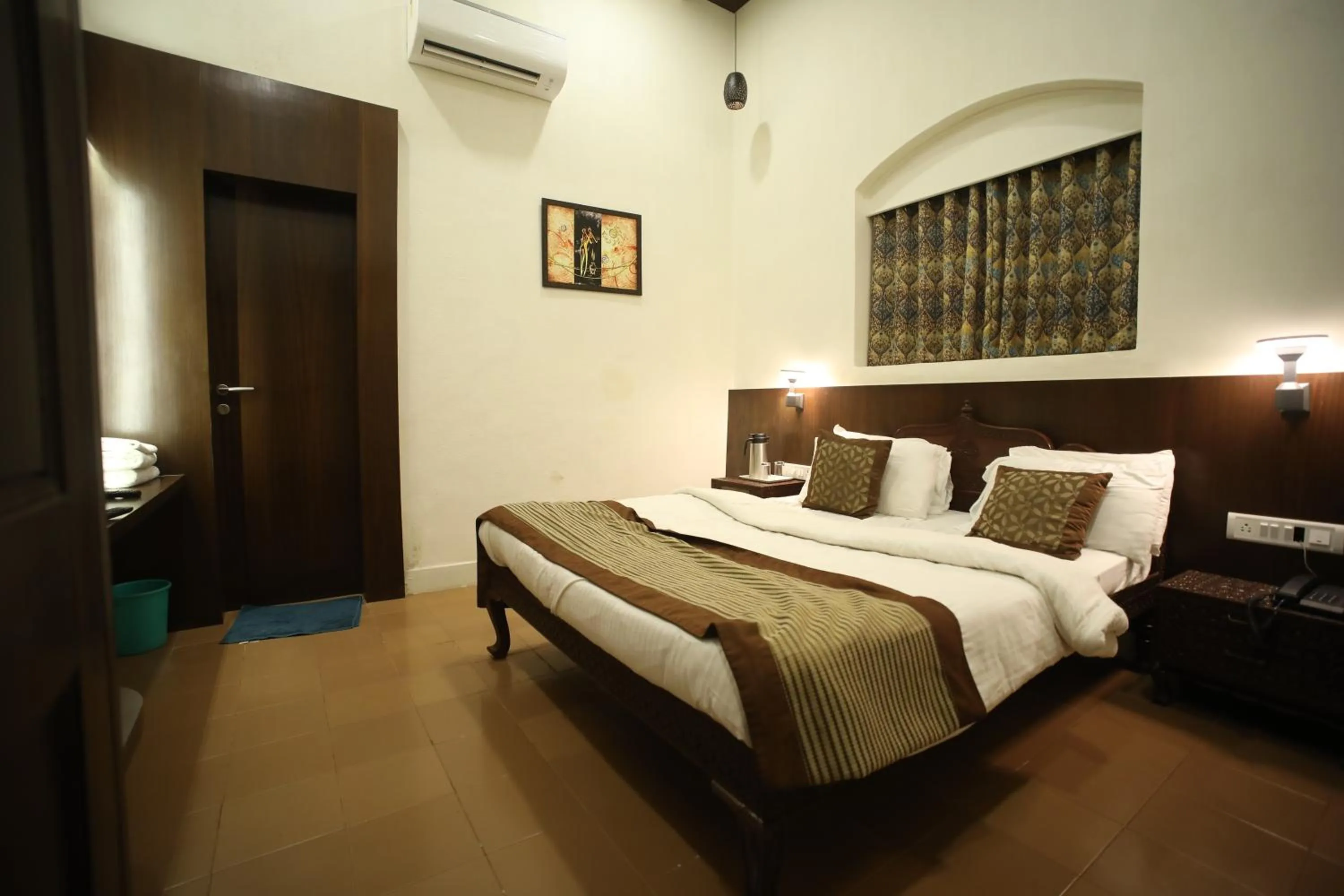Bed in The Byke Heritage Resort - Matheran