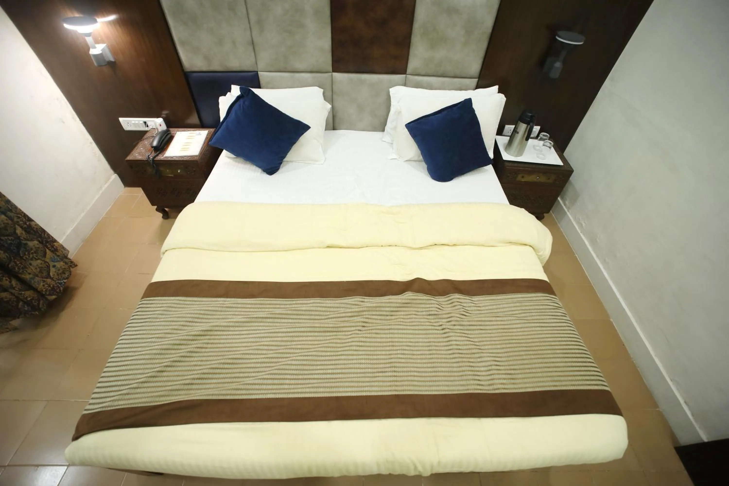 Bed in The Byke Heritage Resort - Matheran