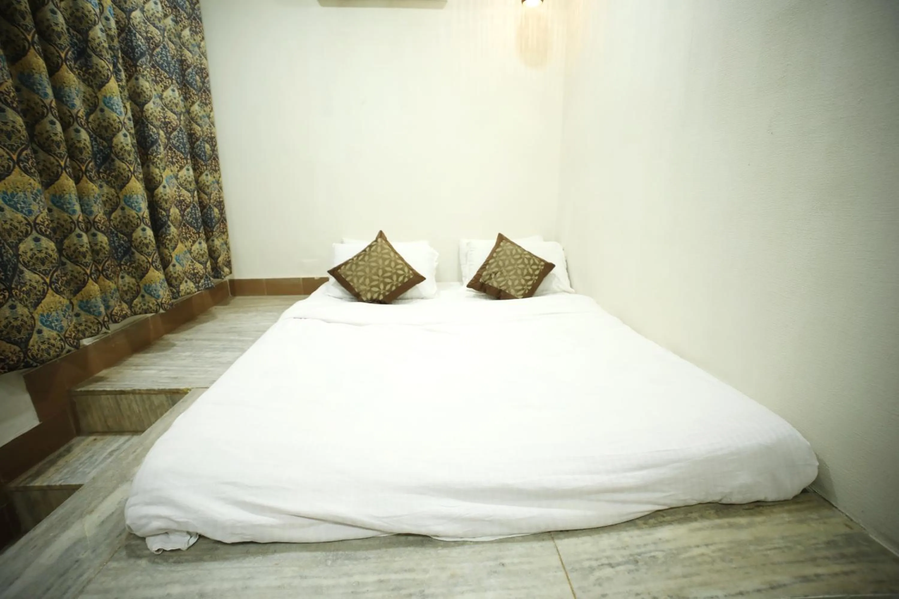 Bed in The Byke Heritage Resort - Matheran