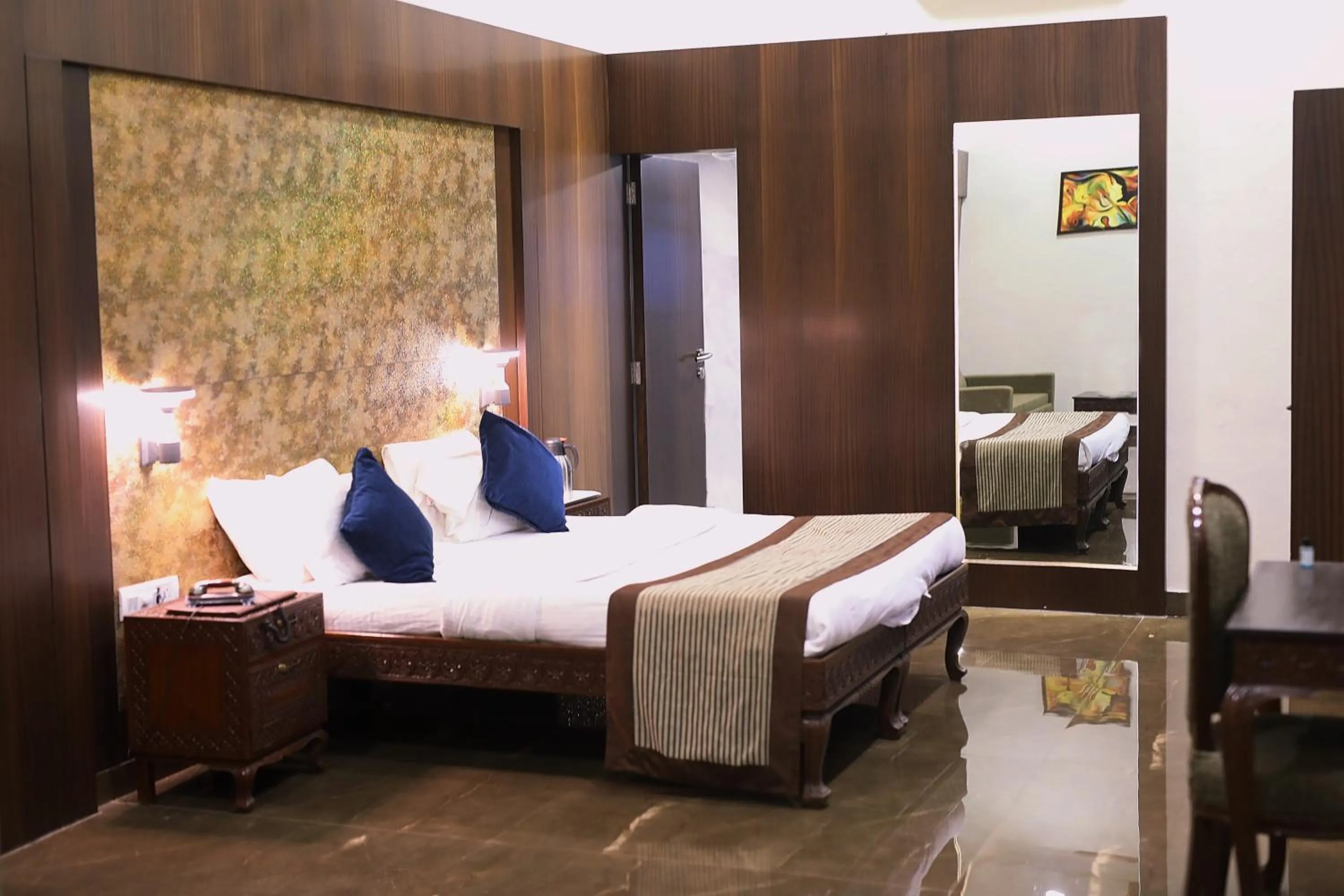 Bed in The Byke Heritage Resort - Matheran