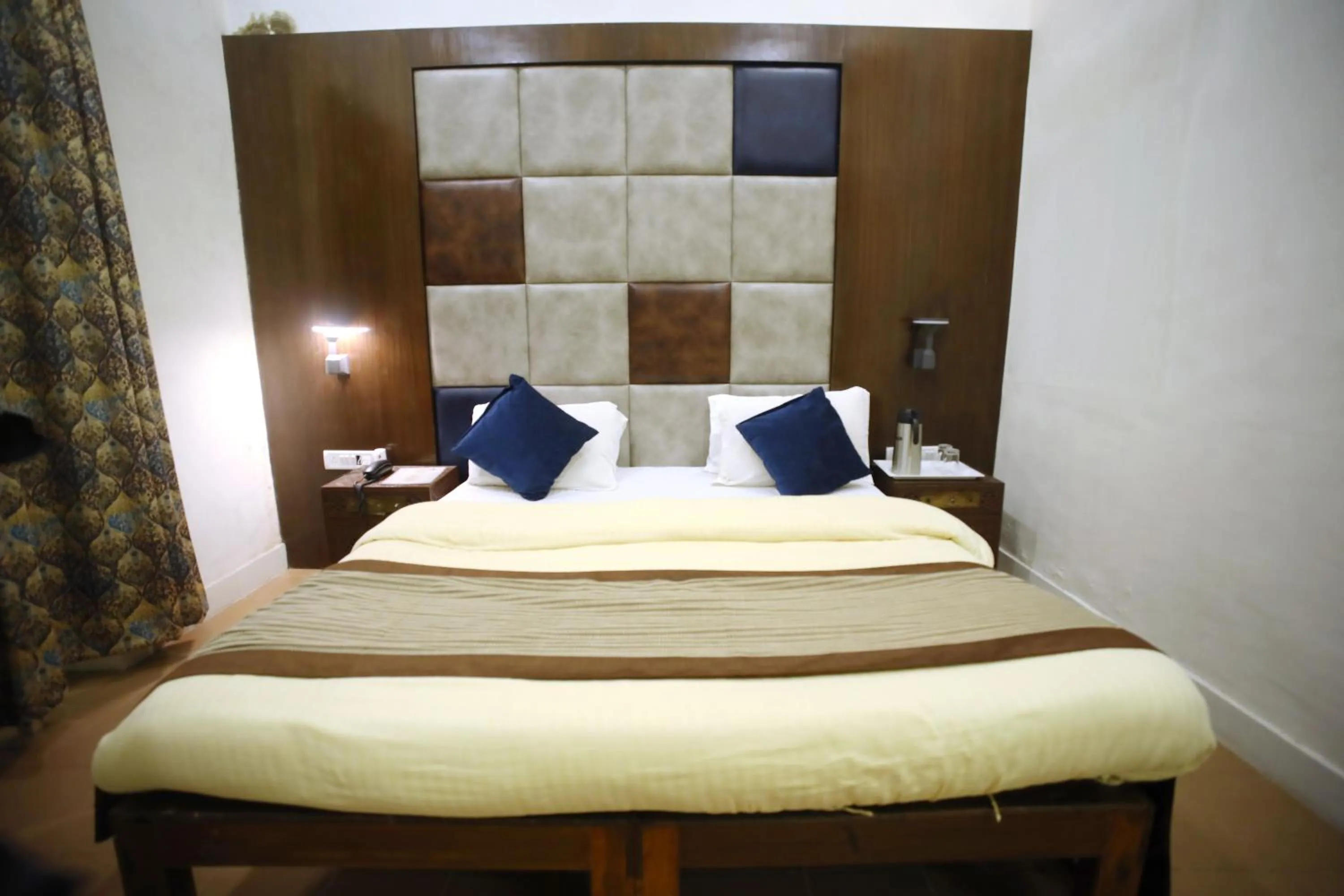 Bed in The Byke Heritage Resort - Matheran