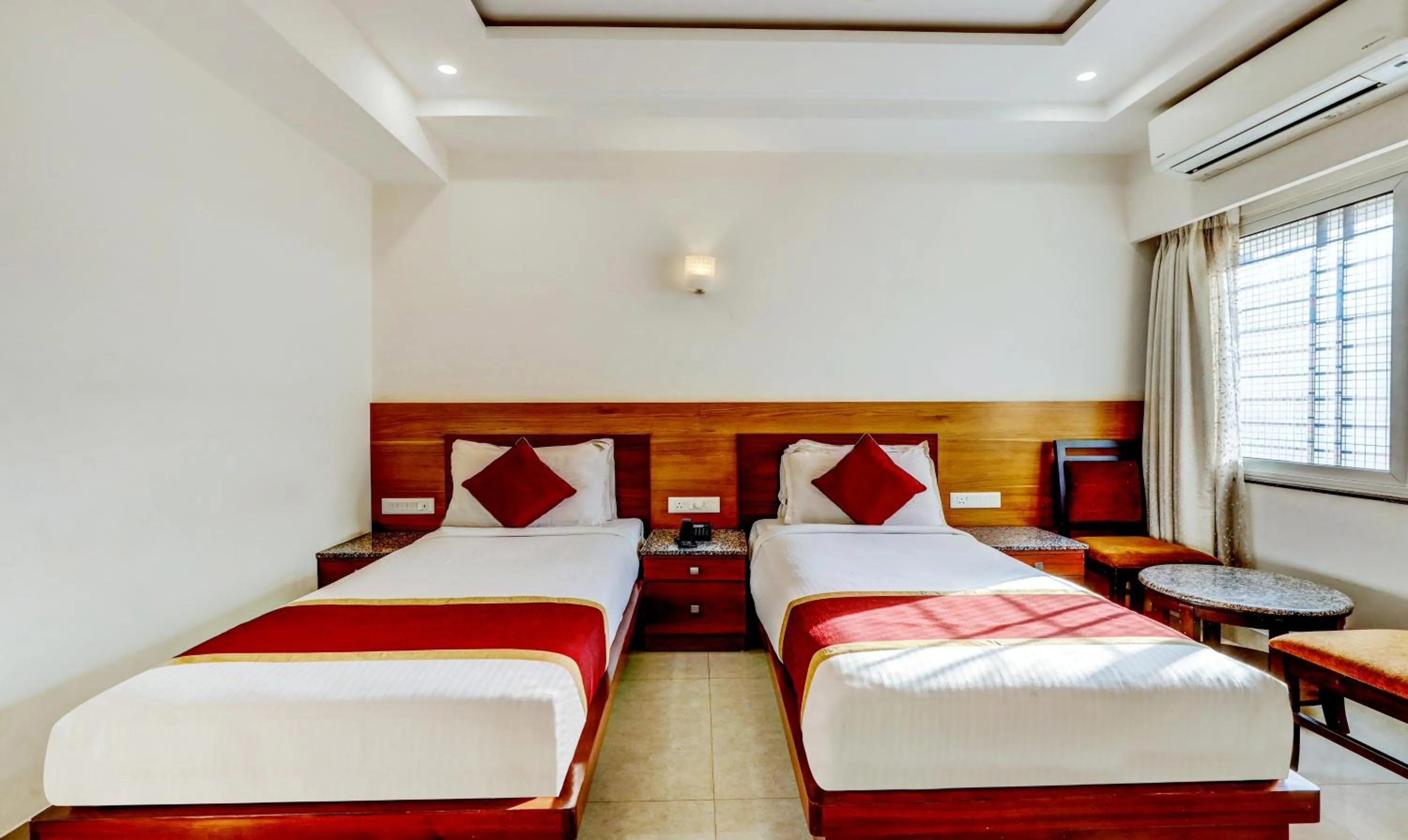 Bed in Hotel U.T.Elegance