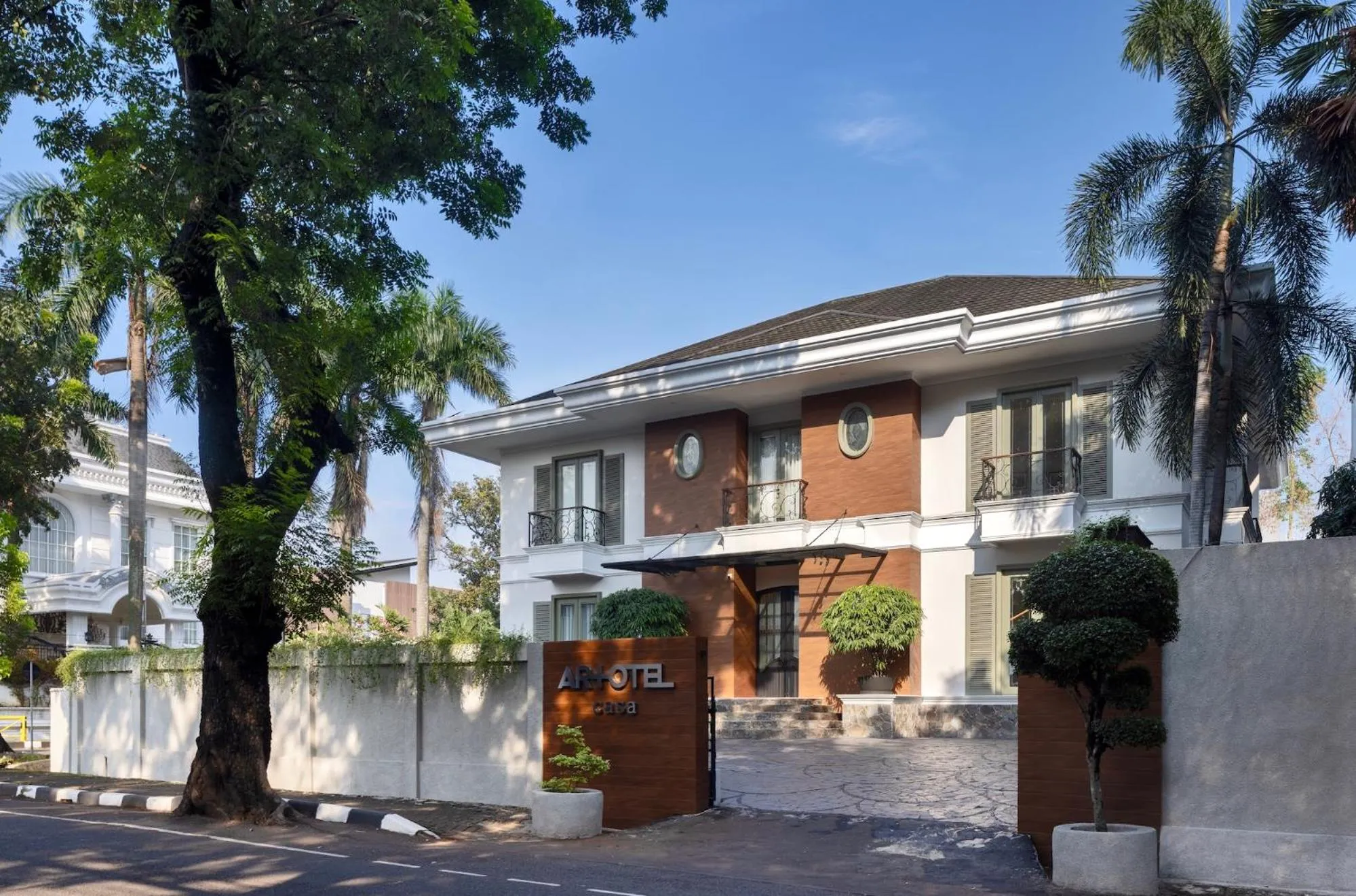 Facade/entrance in ARTOTEL Casa Hangtuah