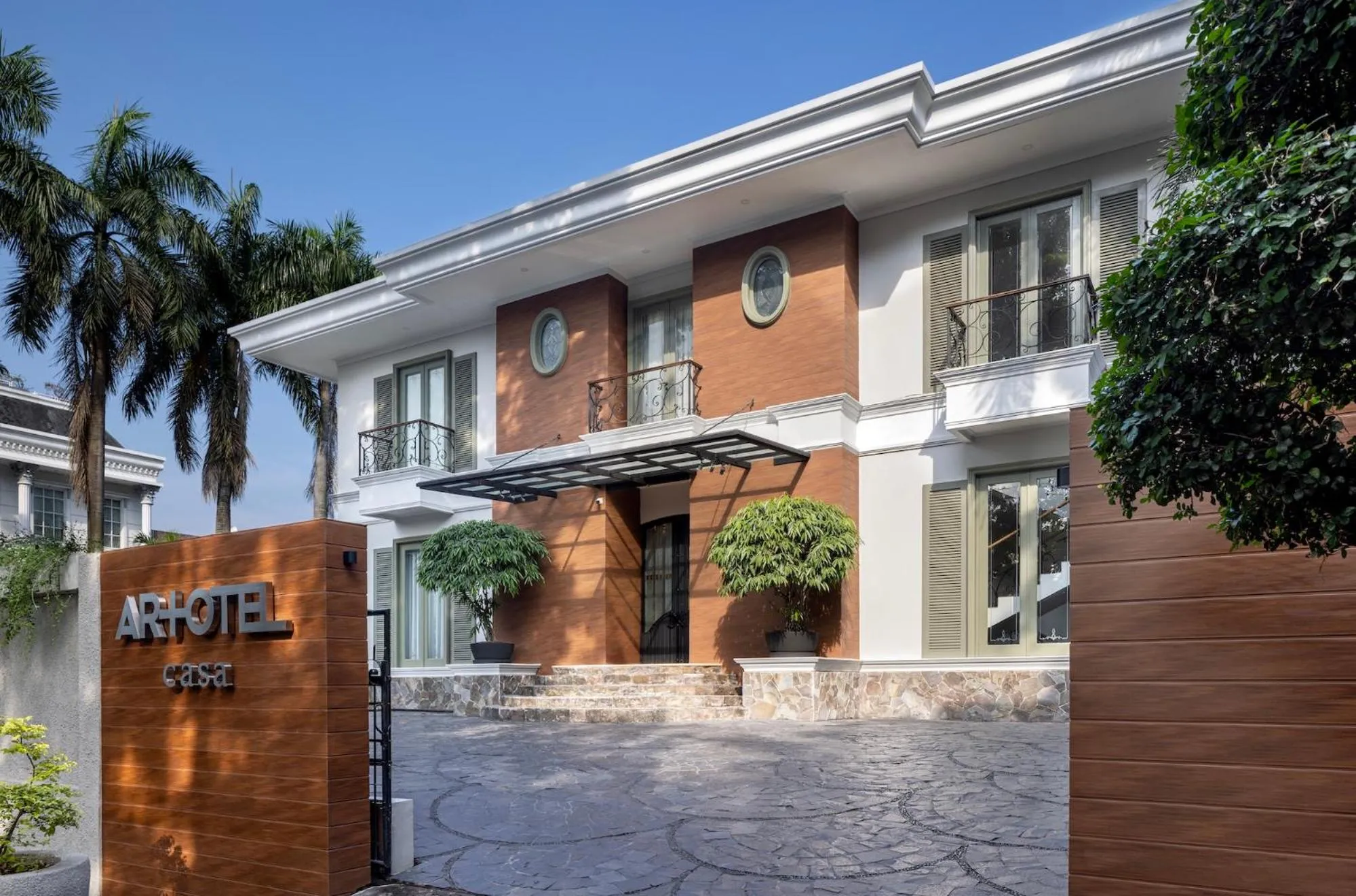 Facade/entrance in ARTOTEL Casa Hangtuah