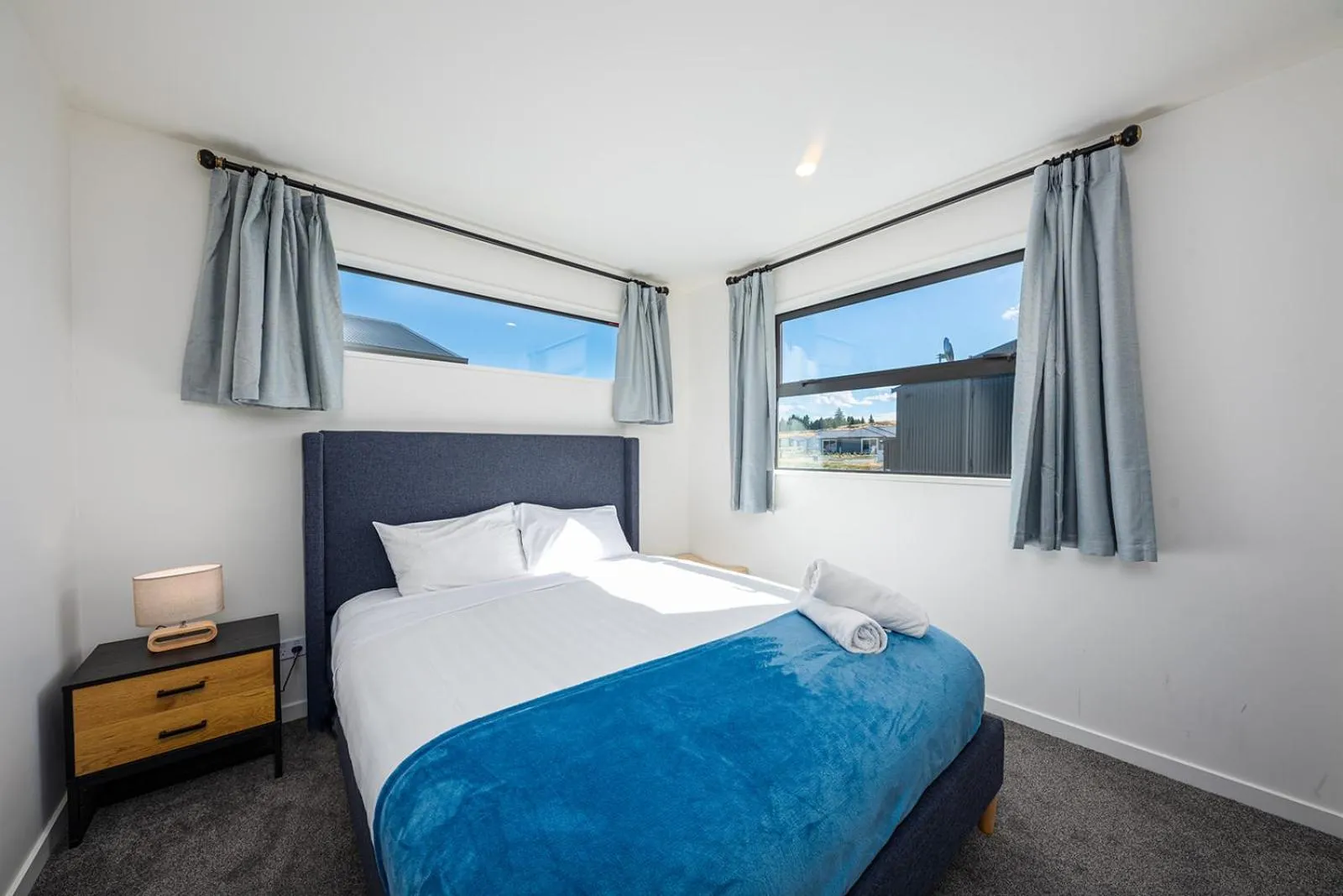 Bed in Tekapo Top 1000 Apartment