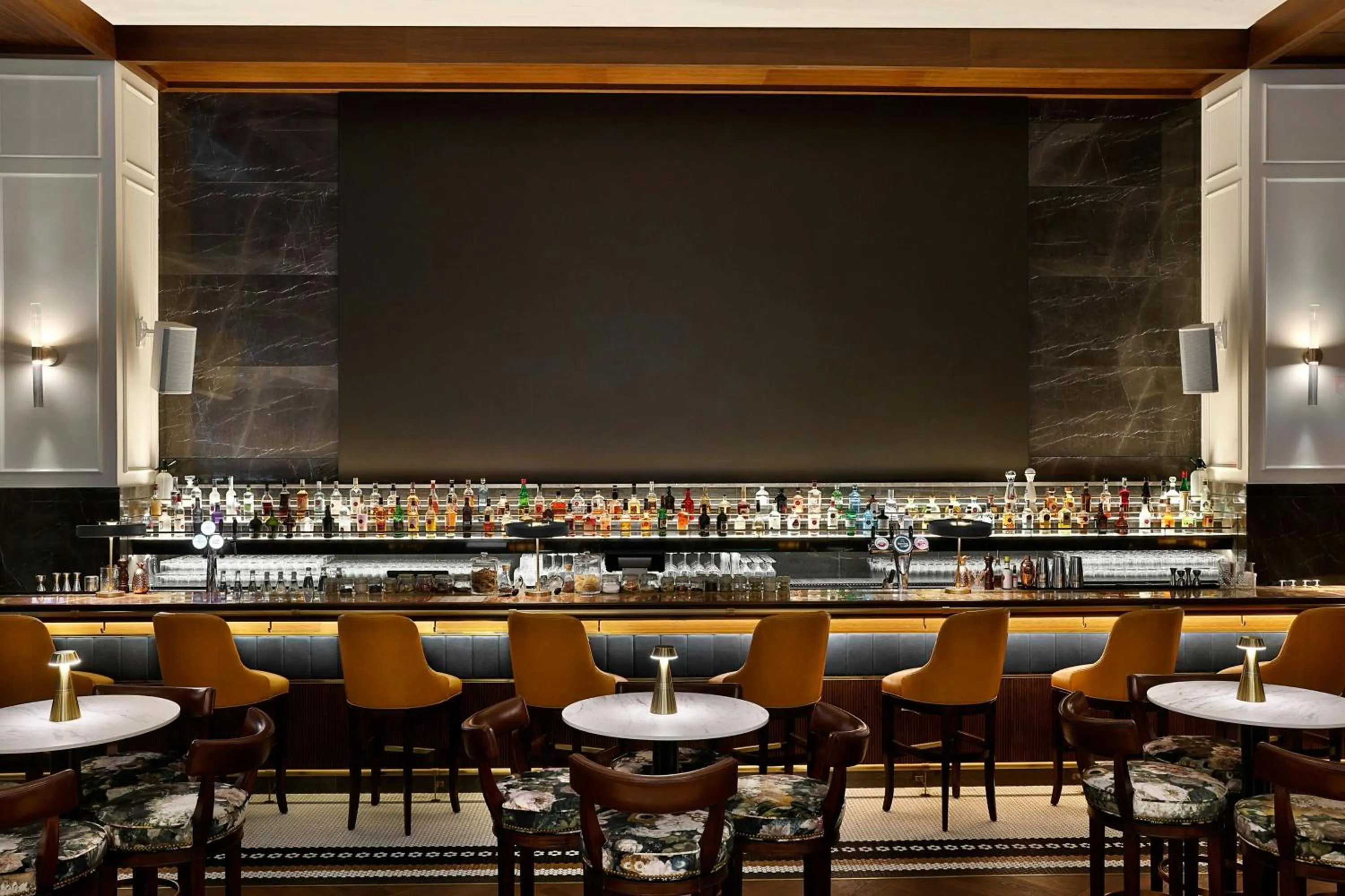 Lounge or bar in The Ritz-Carlton, Amman