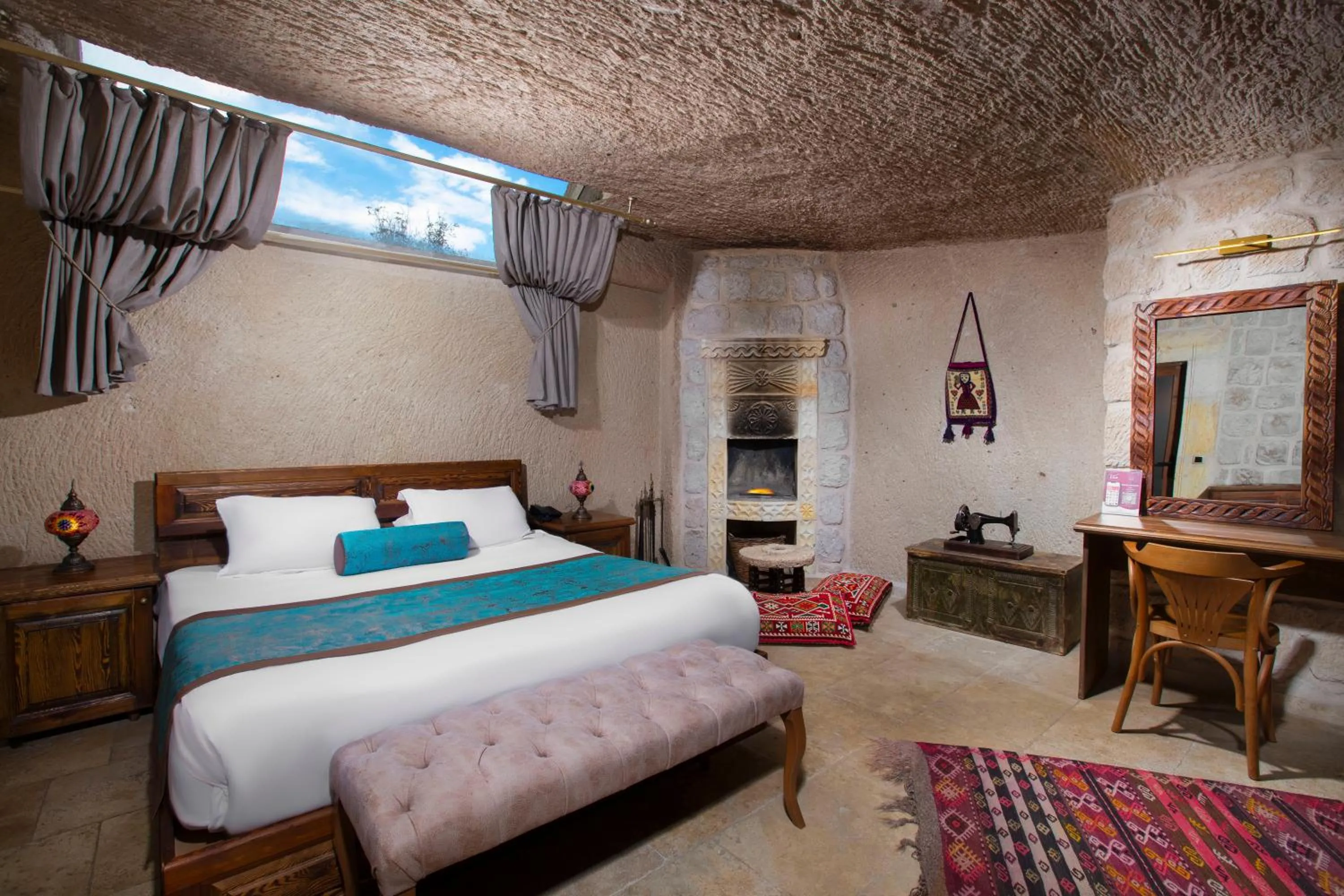 Bed in Cappa Via Cave Hotel