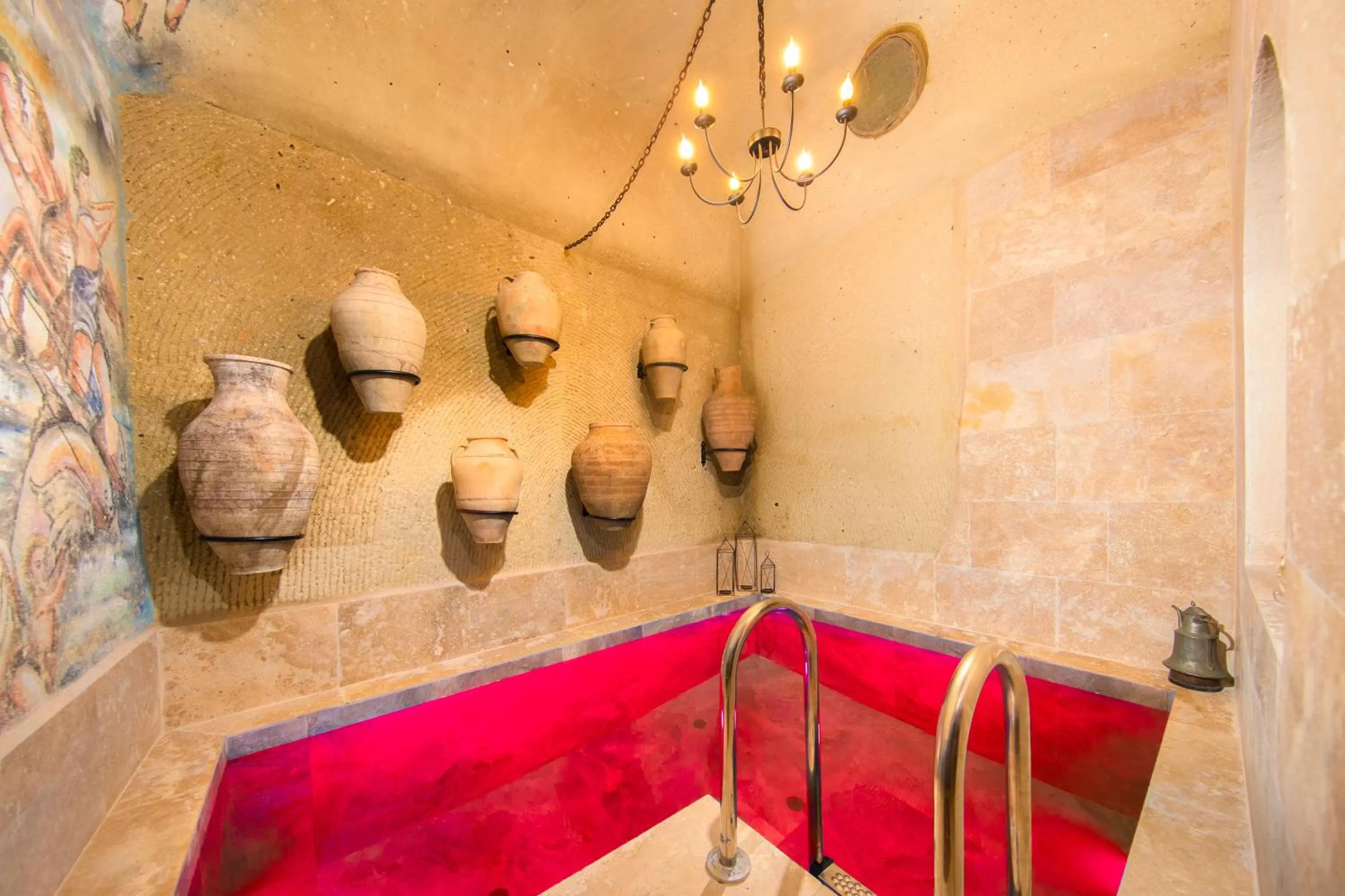 Swimming pool in Cappa Via Cave Hotel