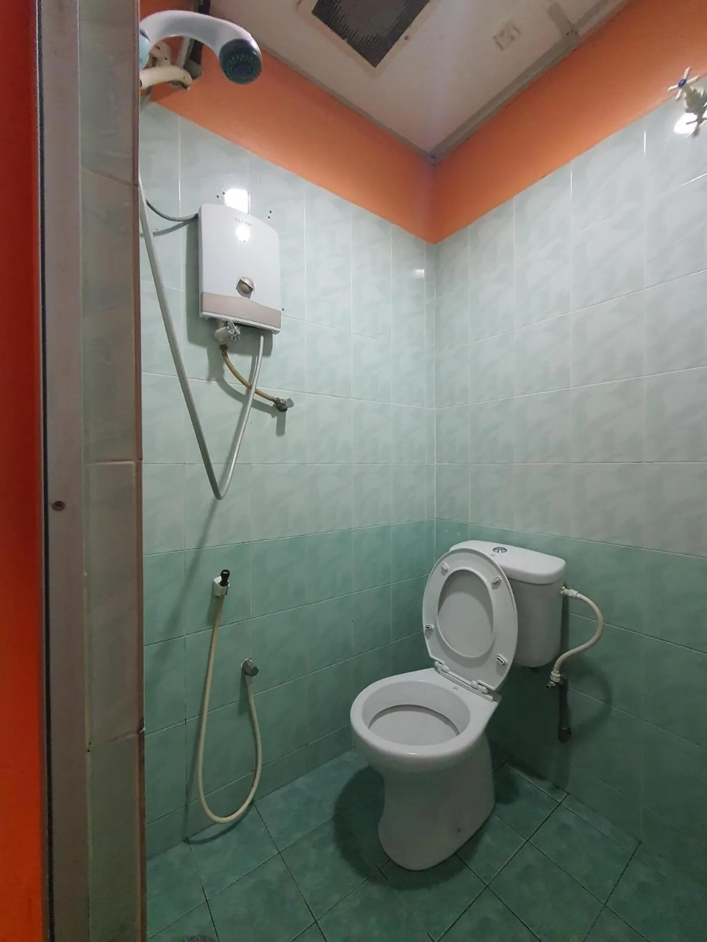 Bathroom in Highway Budget Hotel