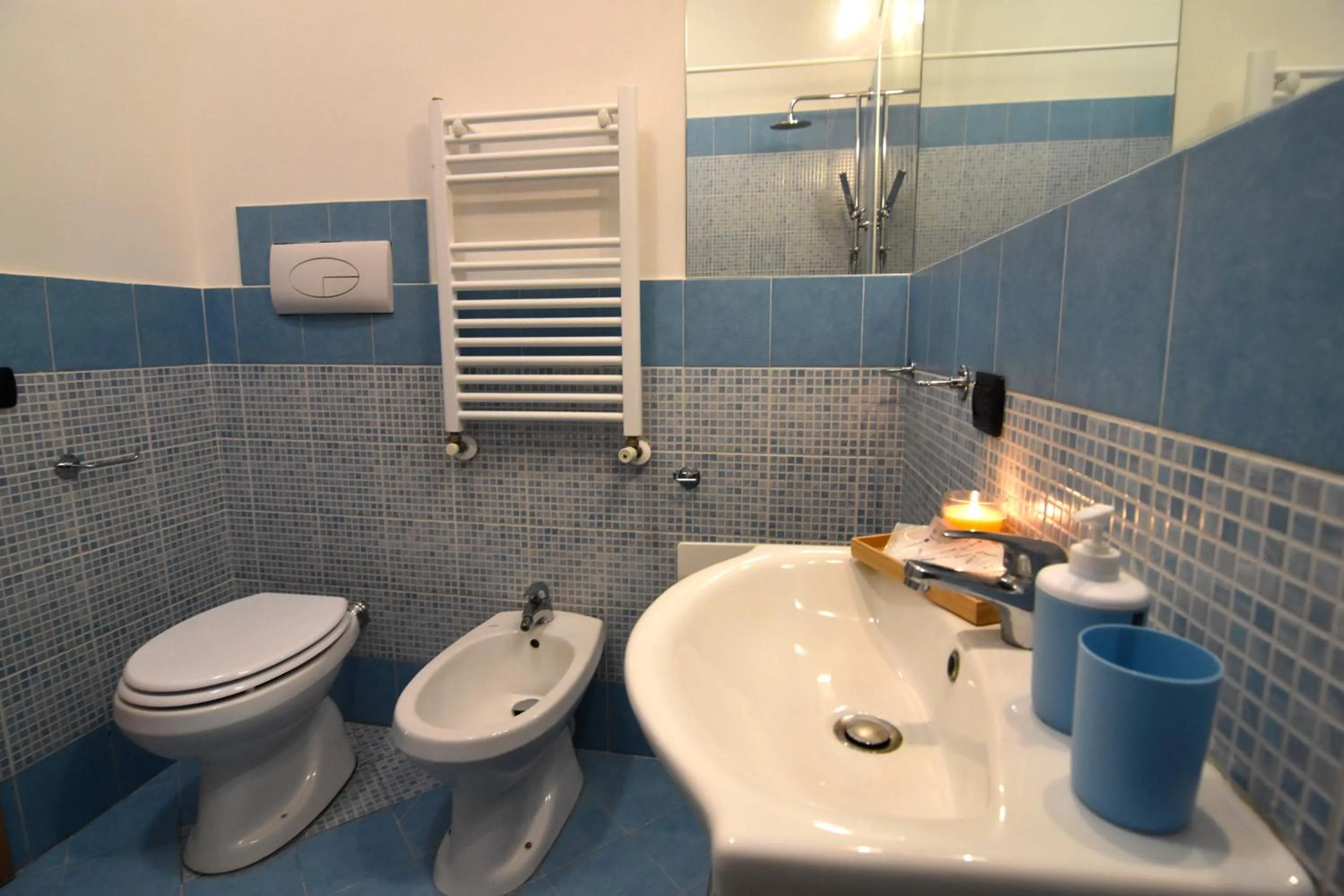 Bathroom in Napoli Cityscape