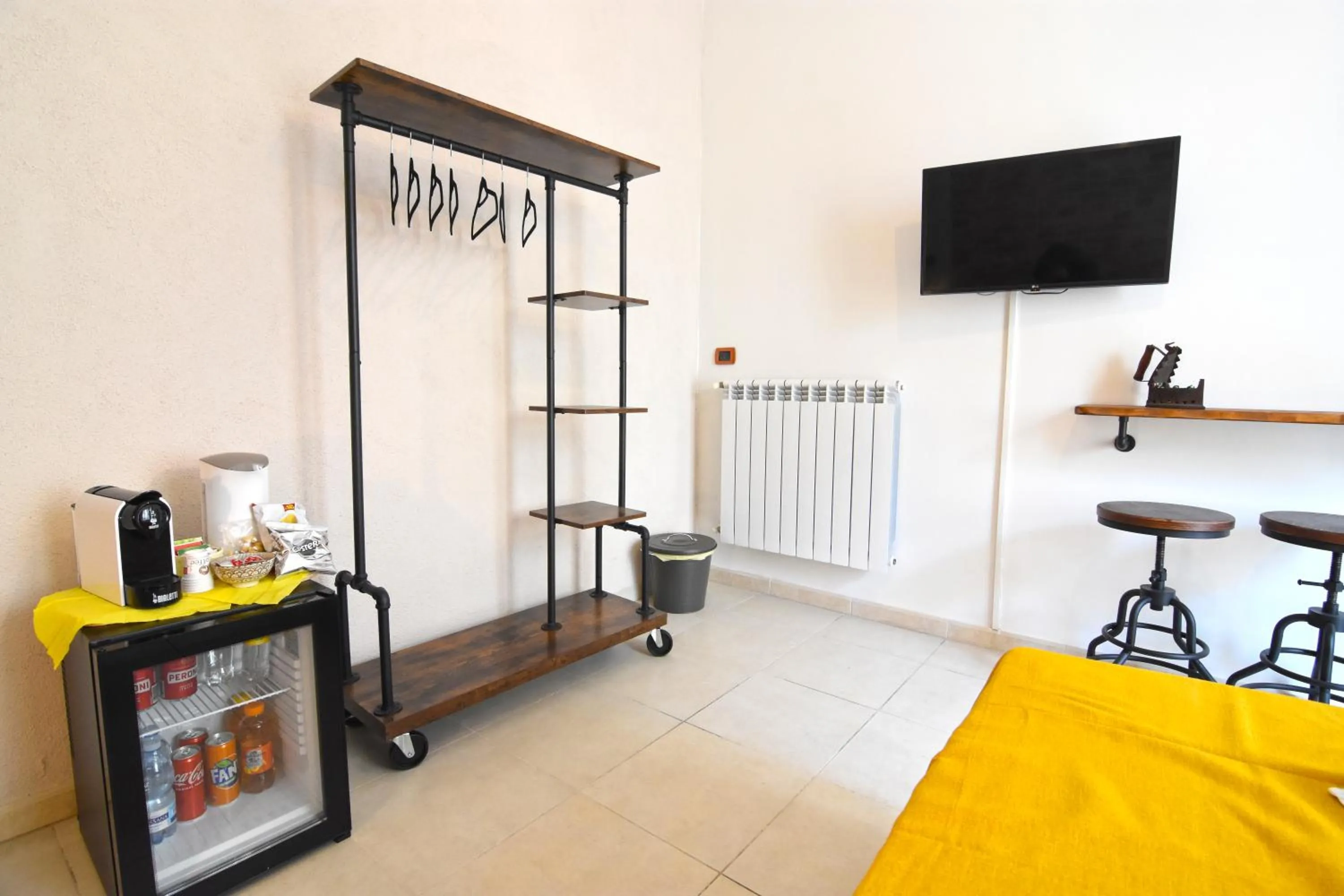 TV and multimedia, Bed in Napoli Cityscape