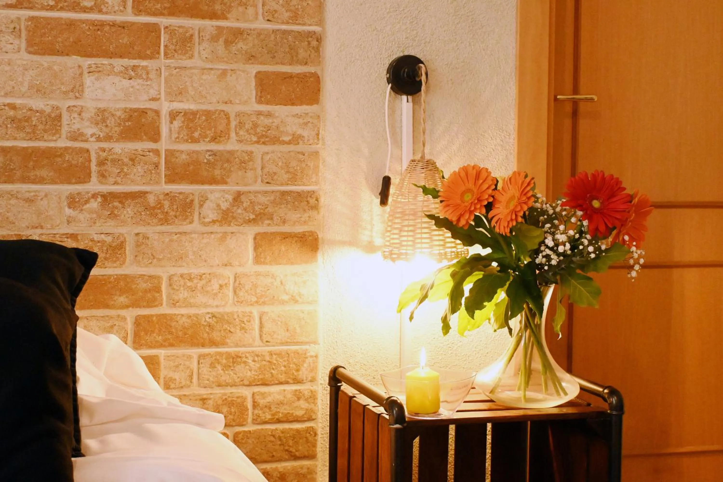 Bed in Napoli Cityscape