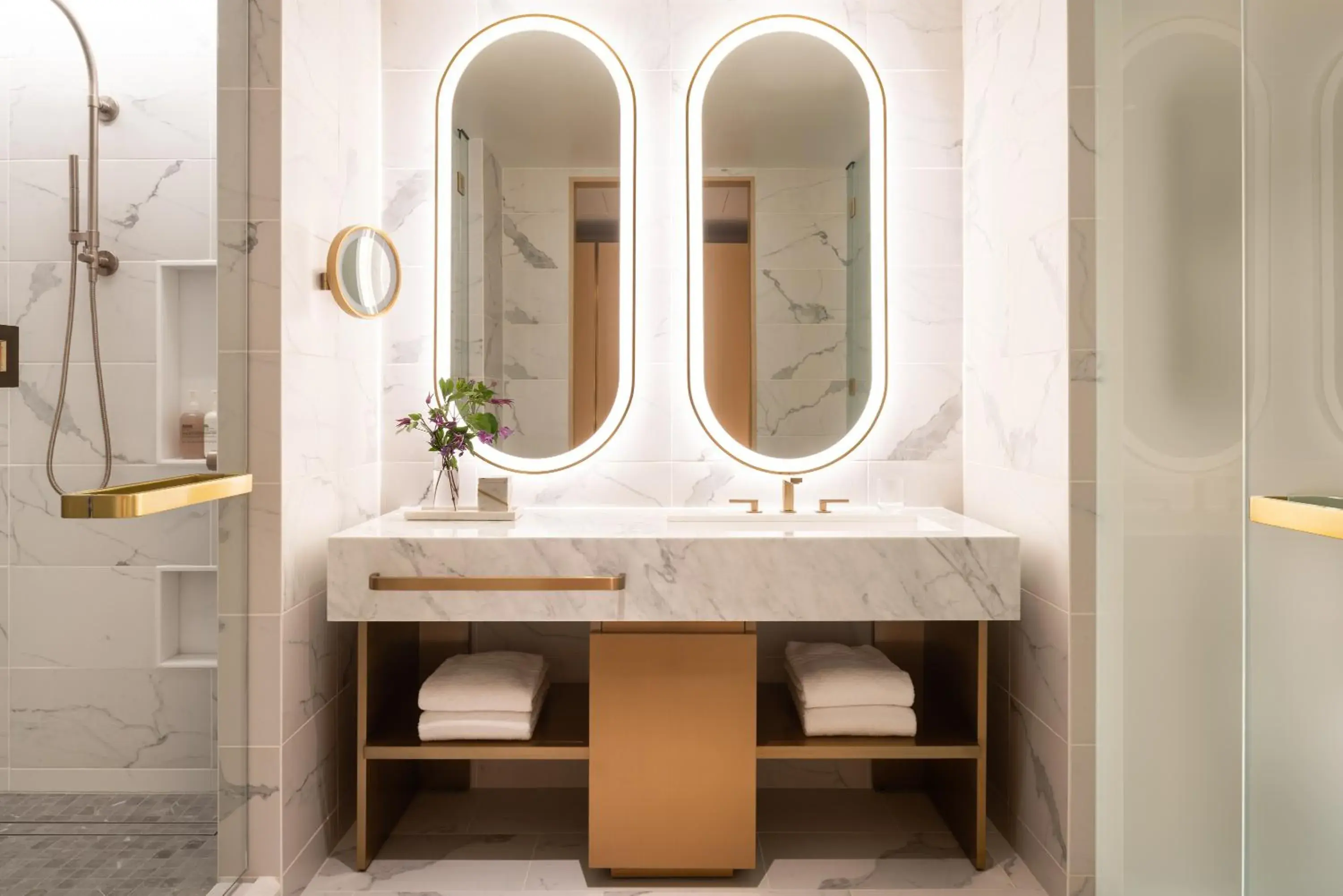 Superior Skyline View Room Two Double Beds in Four Seasons Hotel Minneapolis Superior Skyline View Room Two Double Beds in Four Seasons Hotel Minneapolis