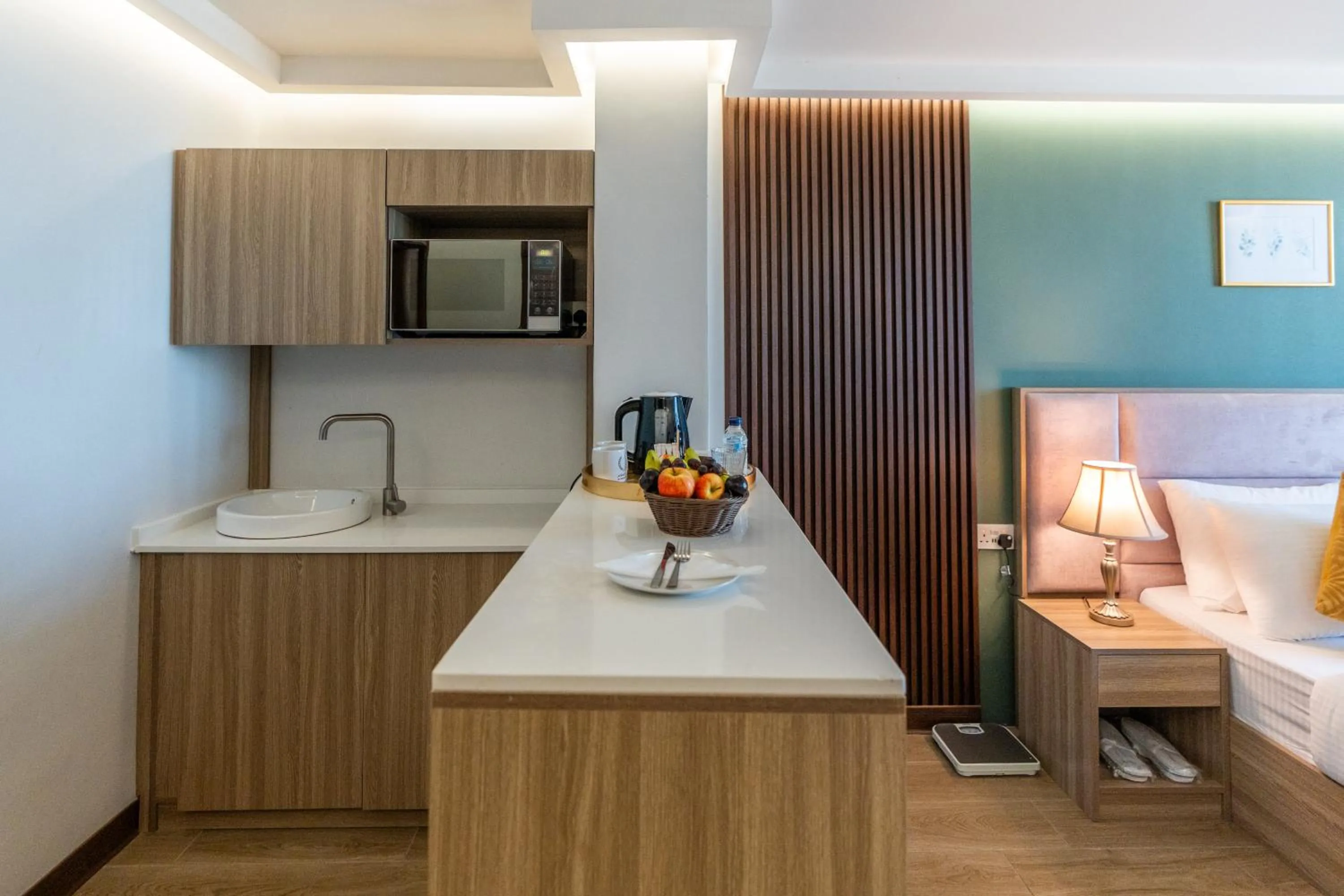 Kitchen or kitchenette, Bed in Al Salam Hotel