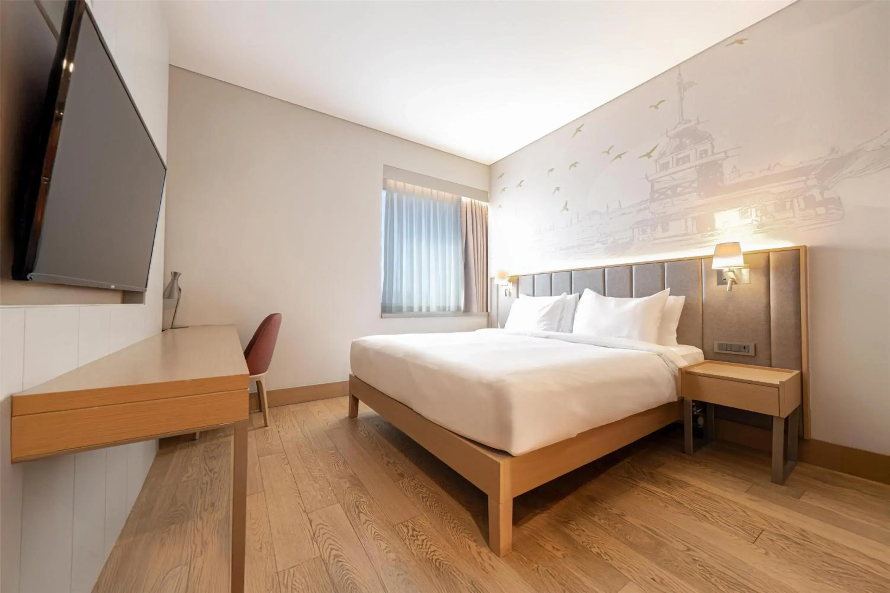 Standard King Room in Radisson Hotel Istanbul Harbiye Standard King Room in Radisson Hotel Istanbul Harbiye